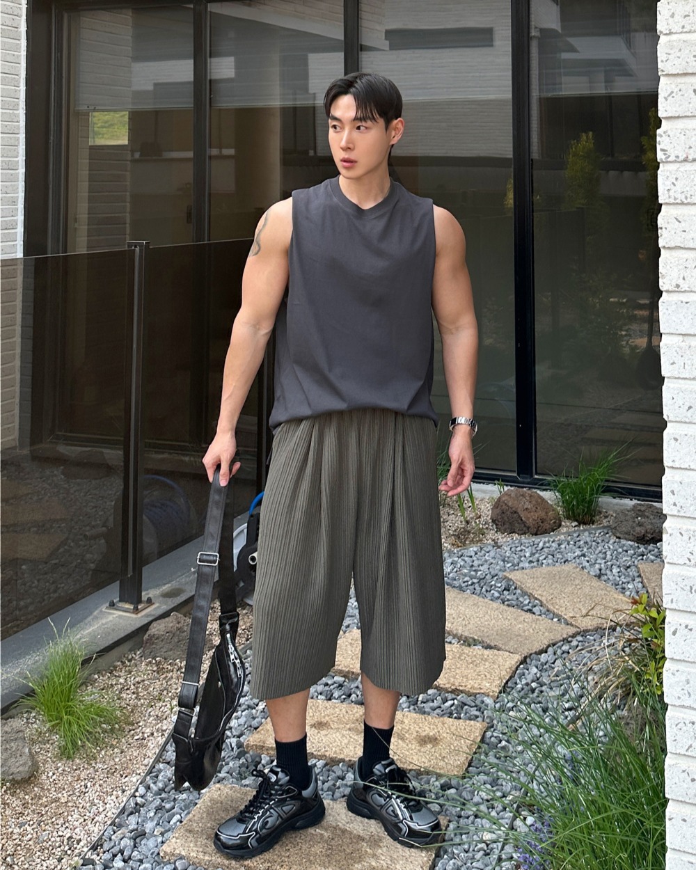 彈性褶皺百慕大短褲