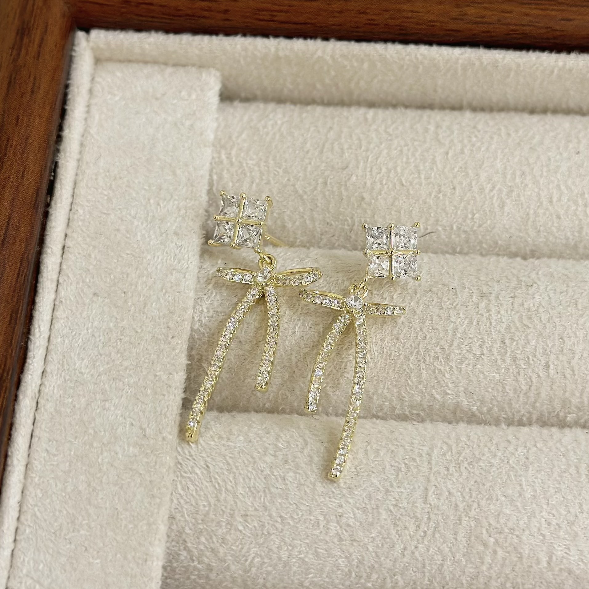 B375鋯石方塊排鑽蝴蝶結垂吊