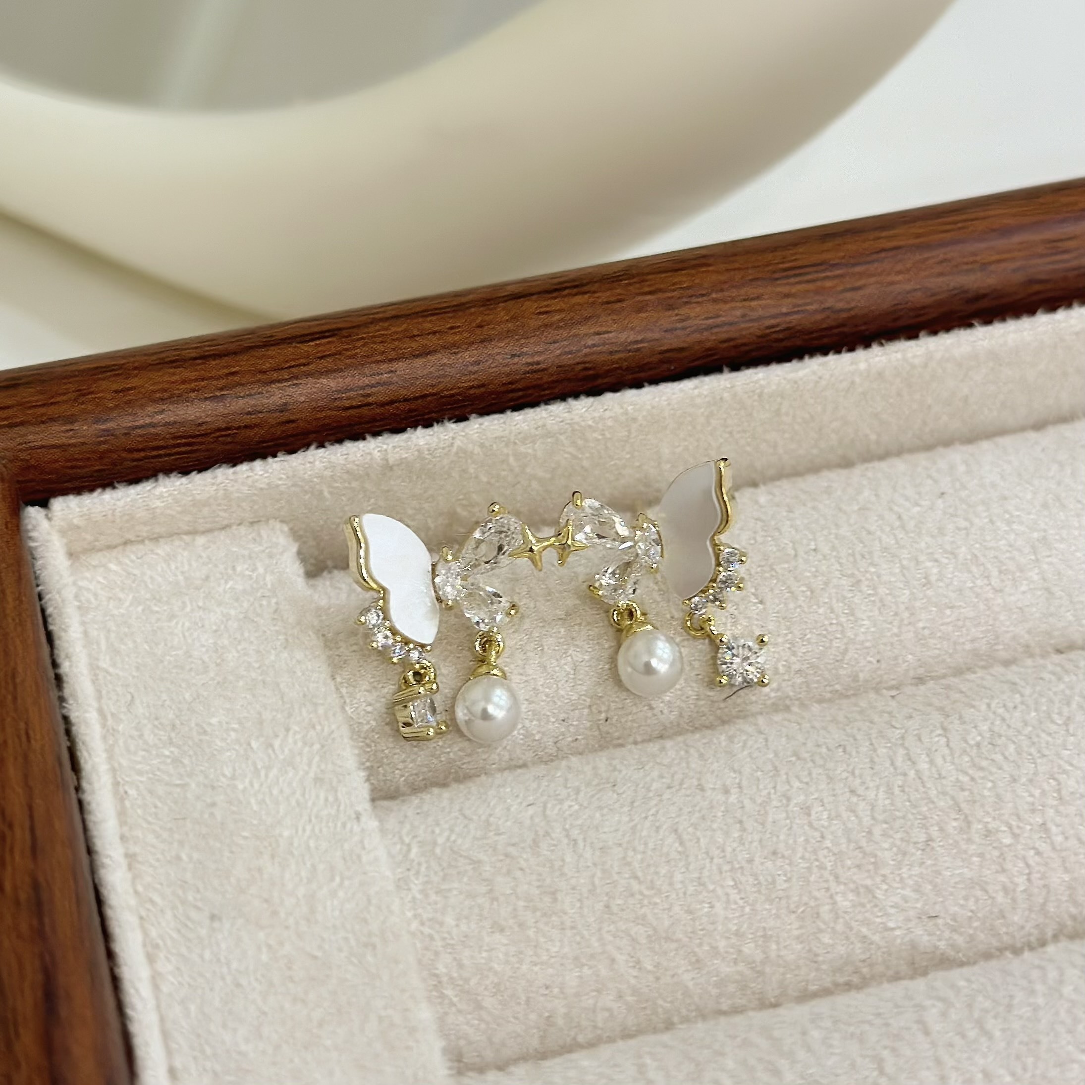 B378貝殼排鑽蝴蝶珍珠耳針