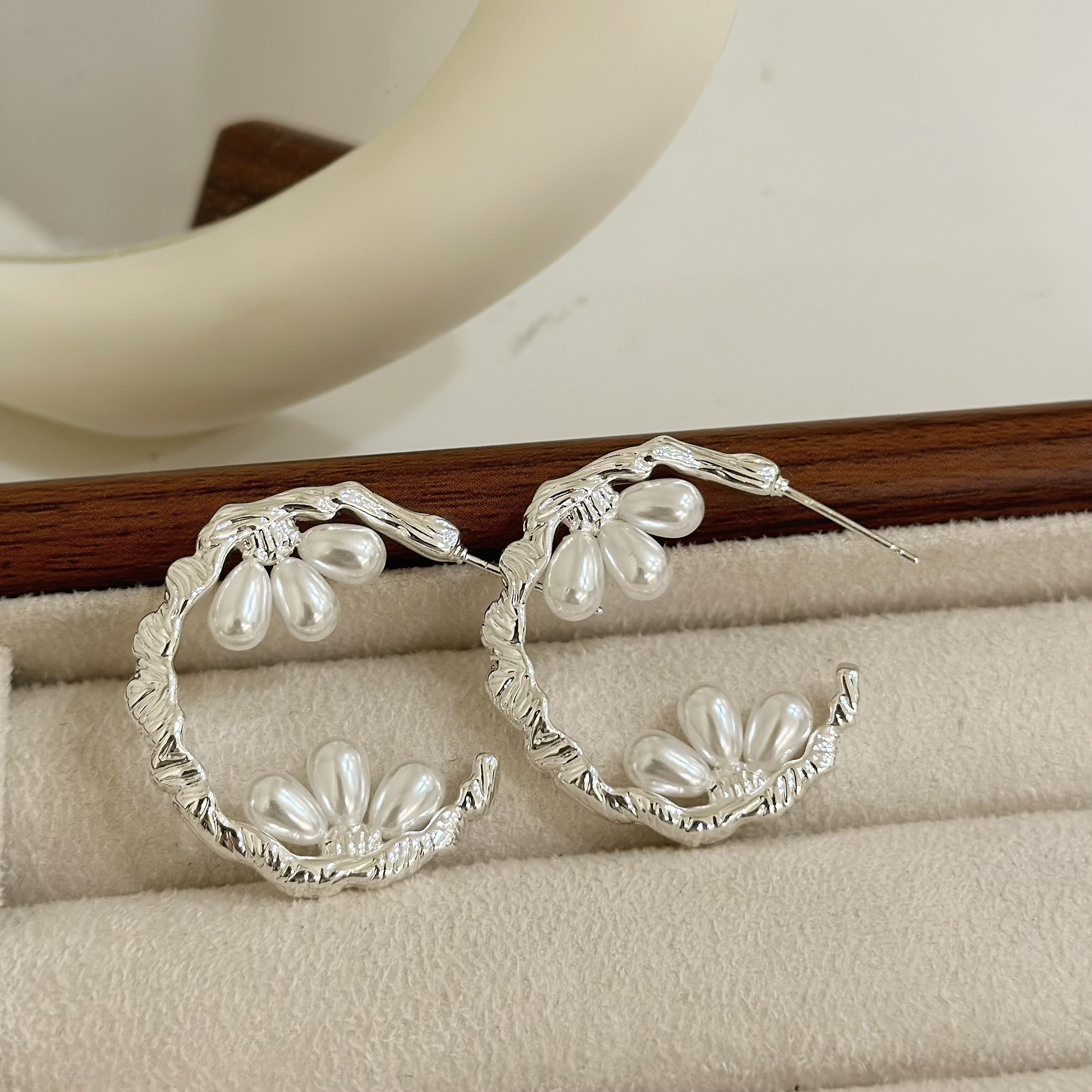 B401紋理水滴珍珠C字圈