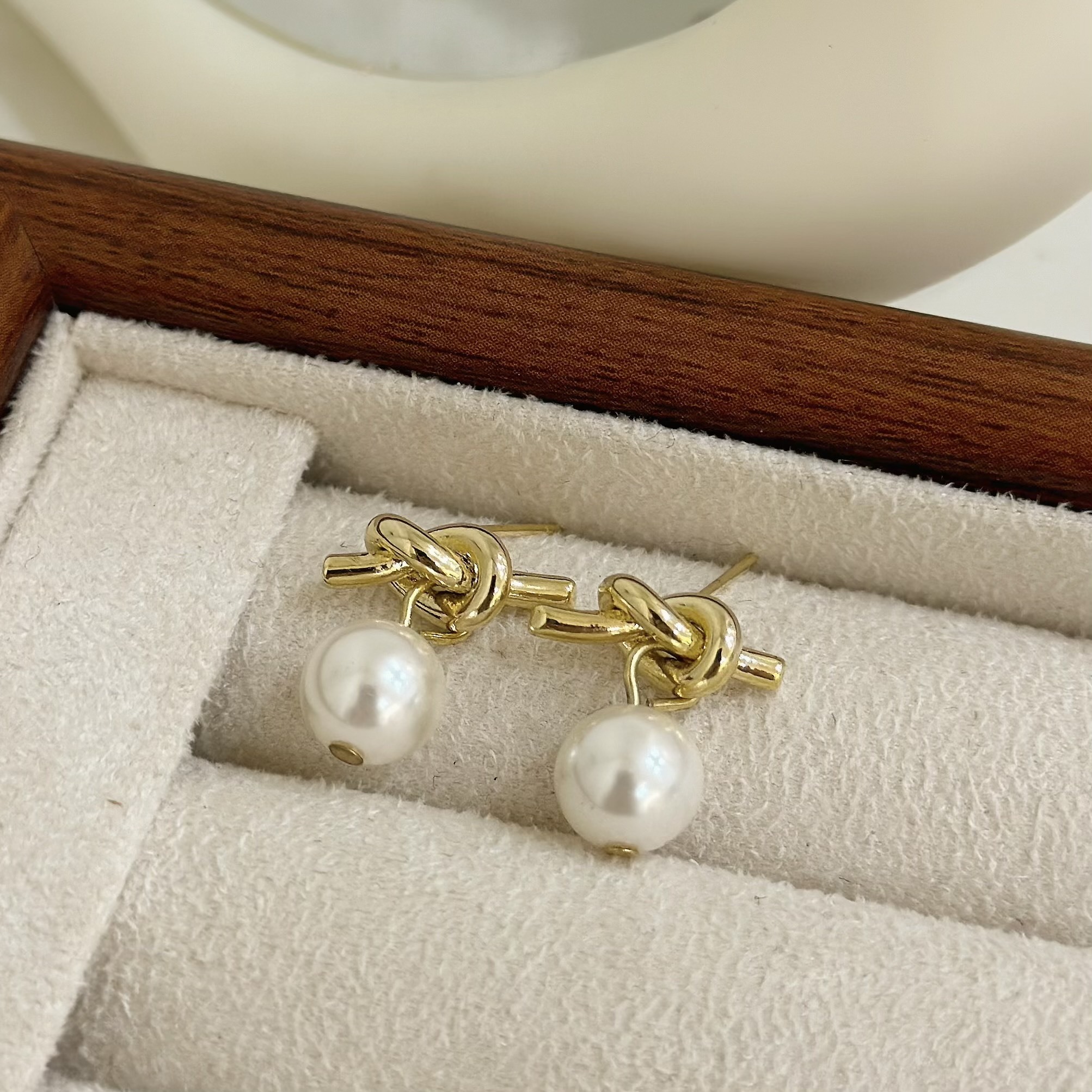 B407扭結珍珠垂吊