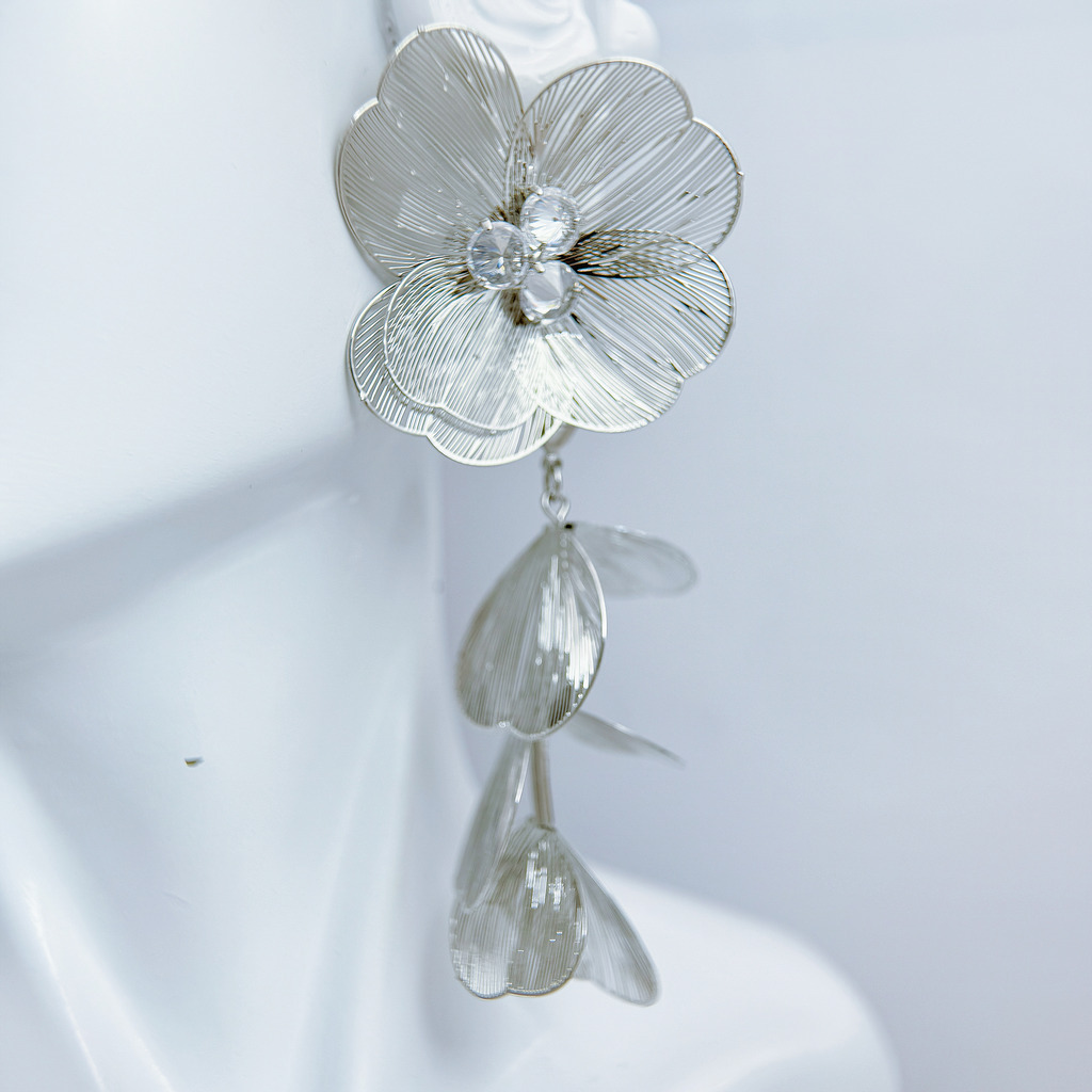 銀線花藤垂墜耳環