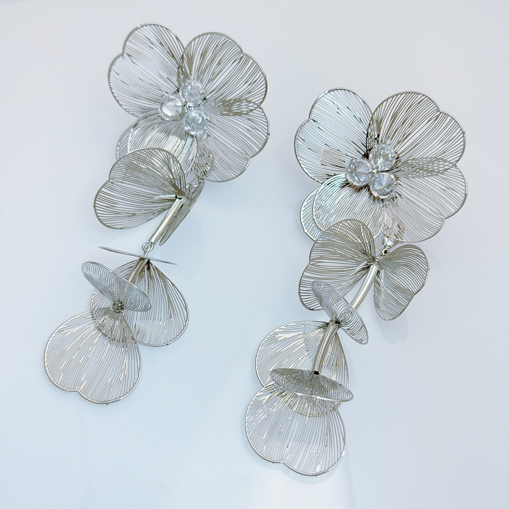 銀線花藤垂墜耳環