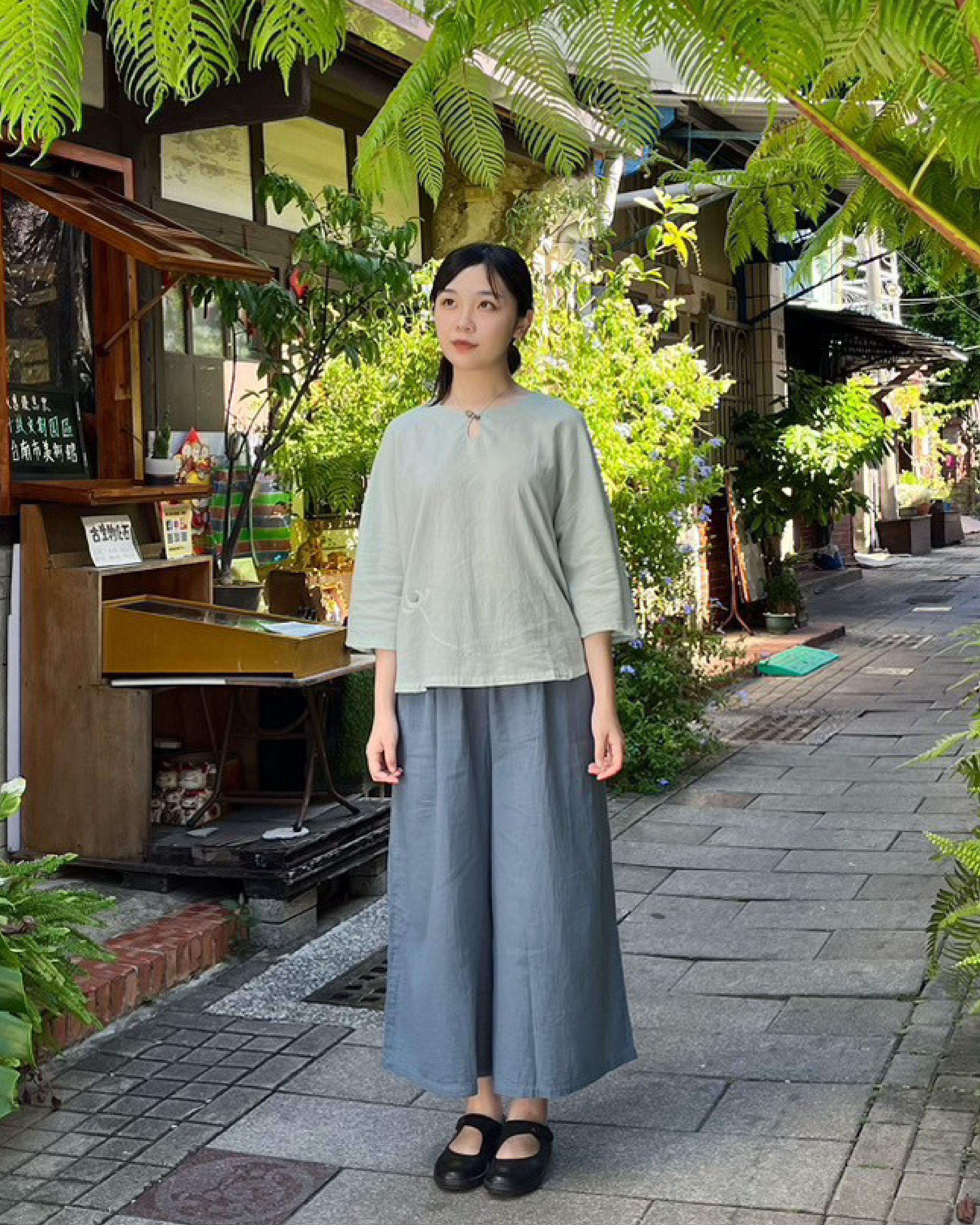 經典荷—滴水鏤空輕薄上衣