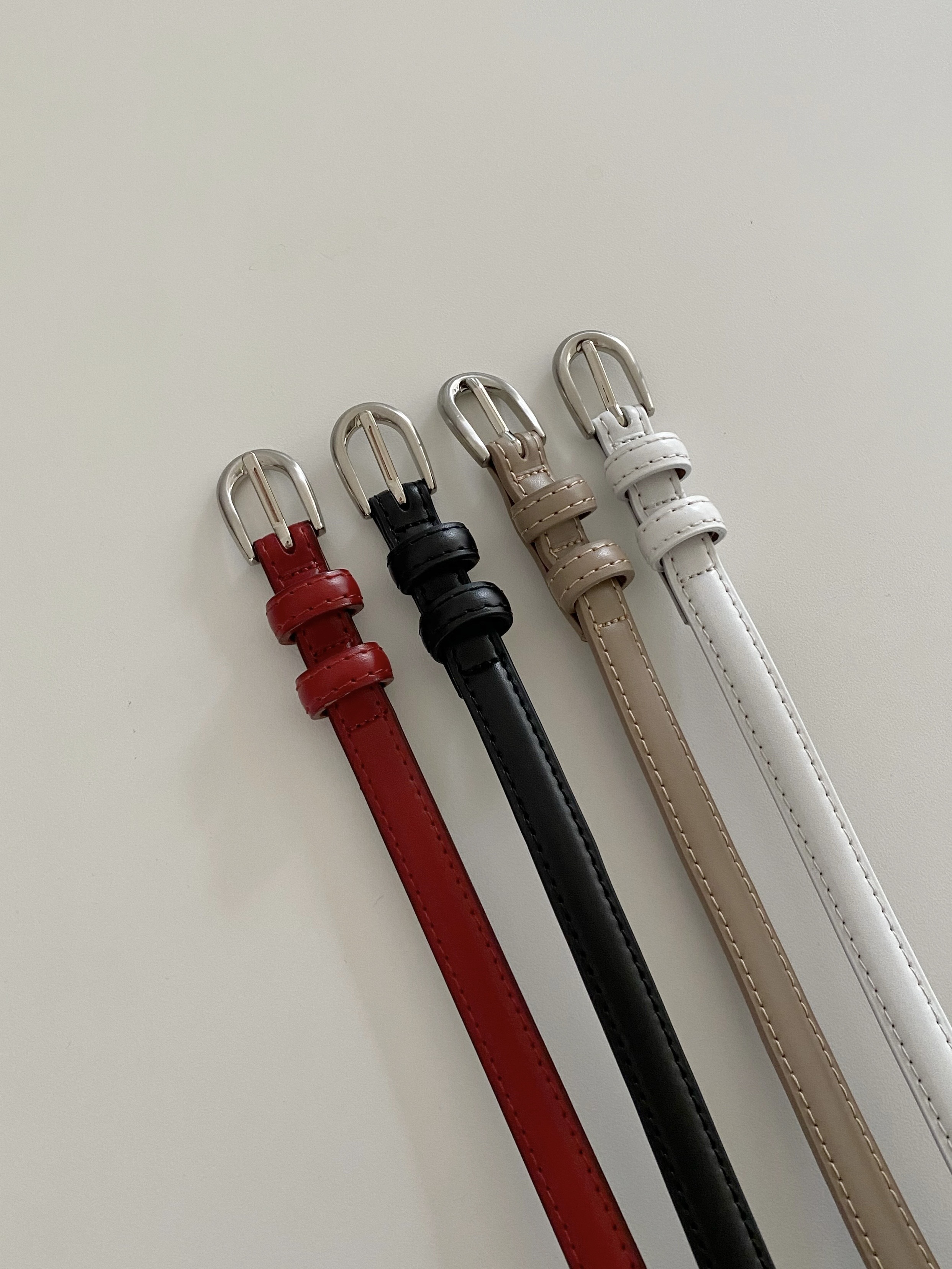 必入百搭單品!質感牛皮細皮帶