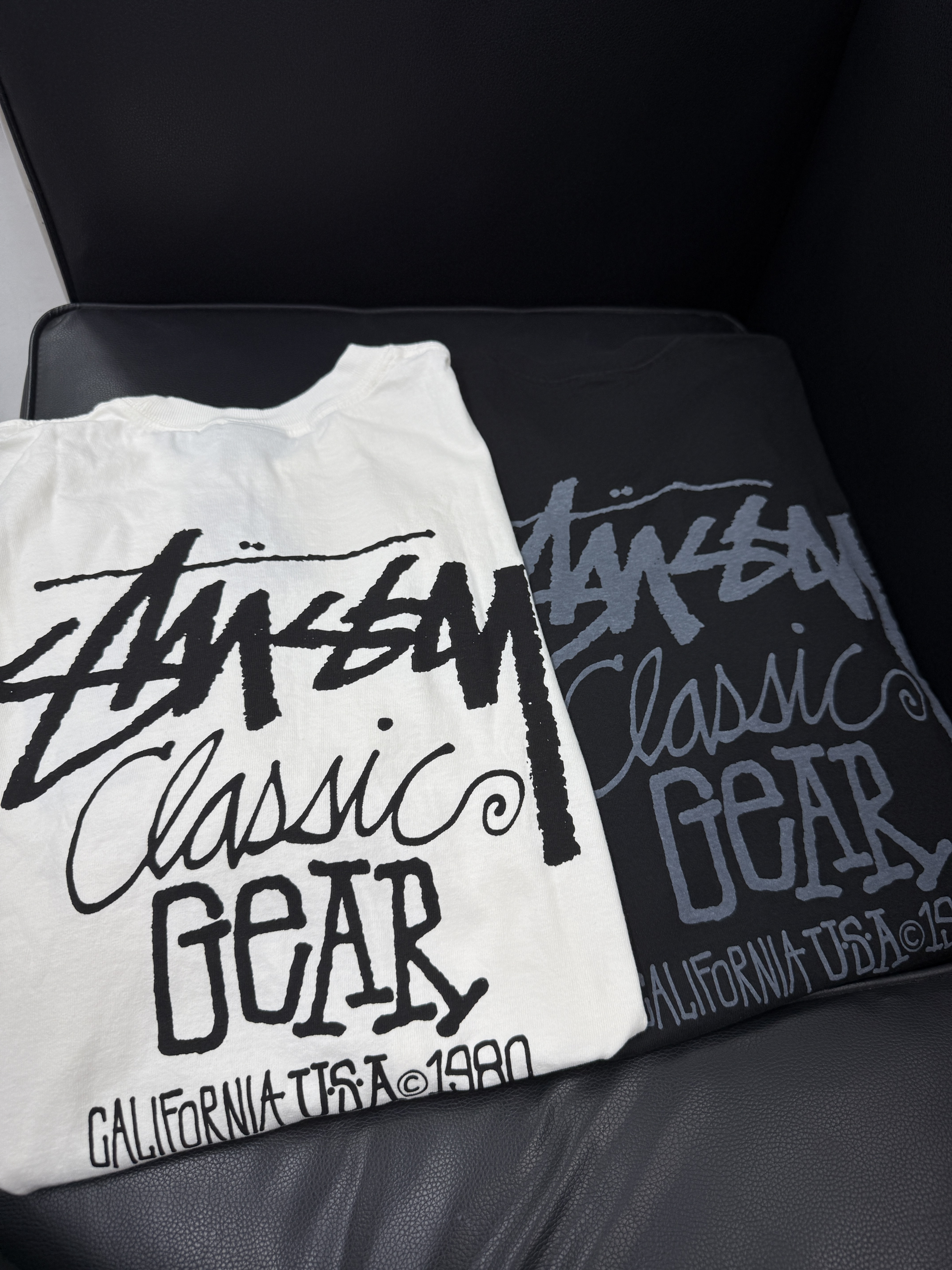 2025SS STUSSY CLASSIC GEAR 草寫文字 TEE 1905084