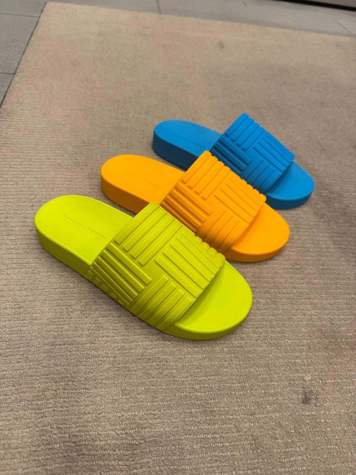 Bottega Veneta BV Rubber Carppet  Flat Slider 3 colors