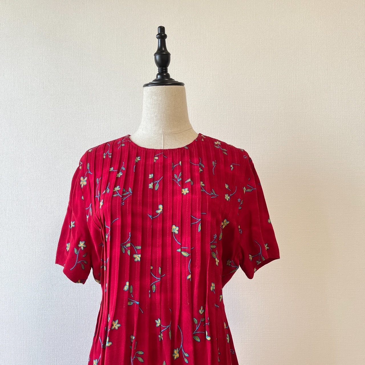 Positive Attitude紅色繪本風花花連身裙