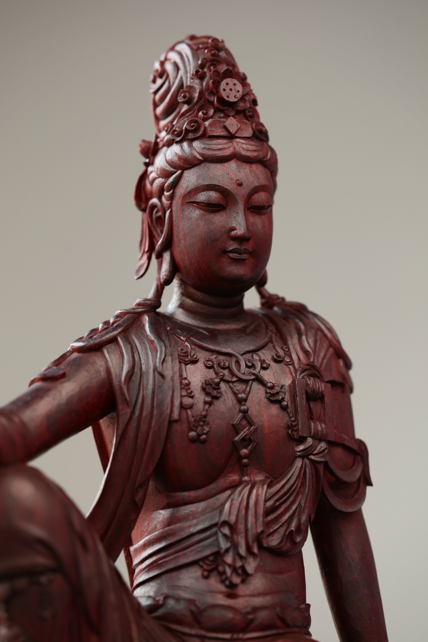 Water Moon Guanyin - Indian Small Leaf Red Sandalwood