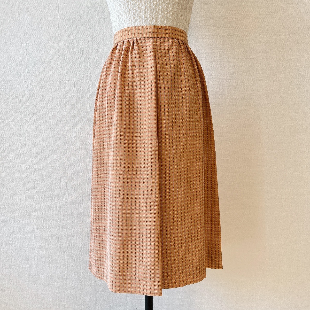 淺駝色格紋半身裙
