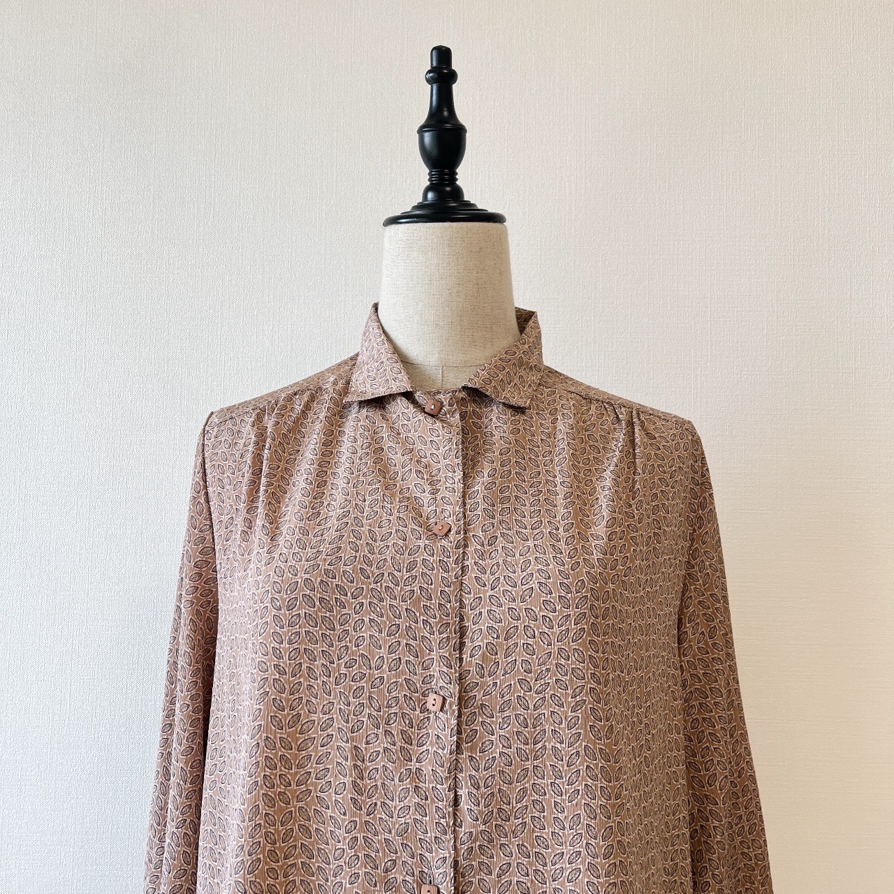 啡色小樹葉圖案古著上衣