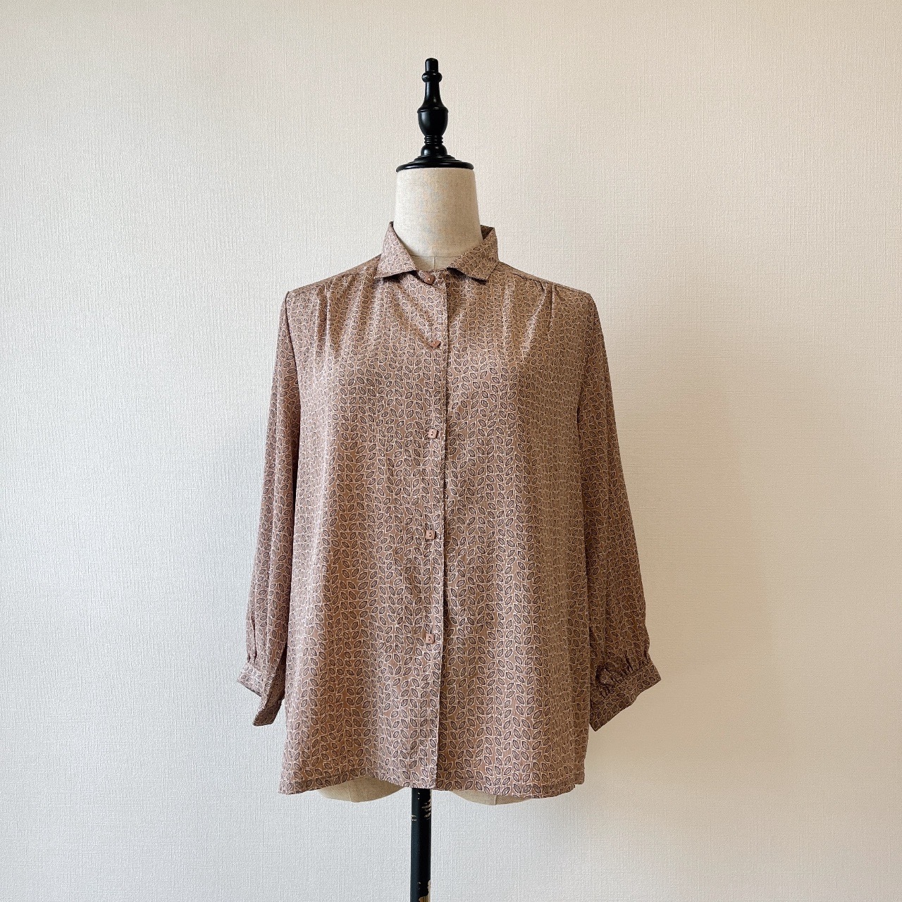 啡色小樹葉圖案古著上衣