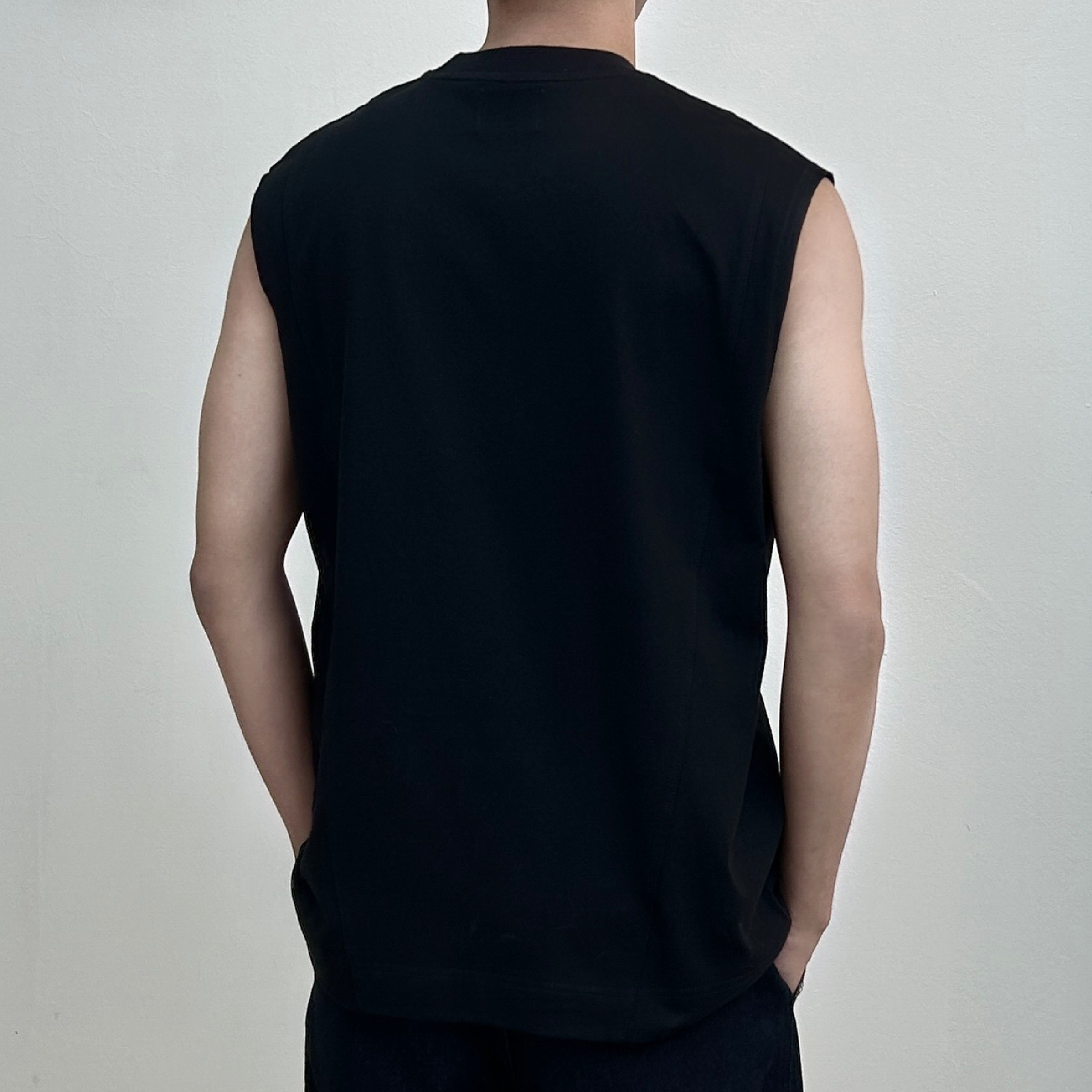 Anonymous Talking Cropped Vest 剪裁背心