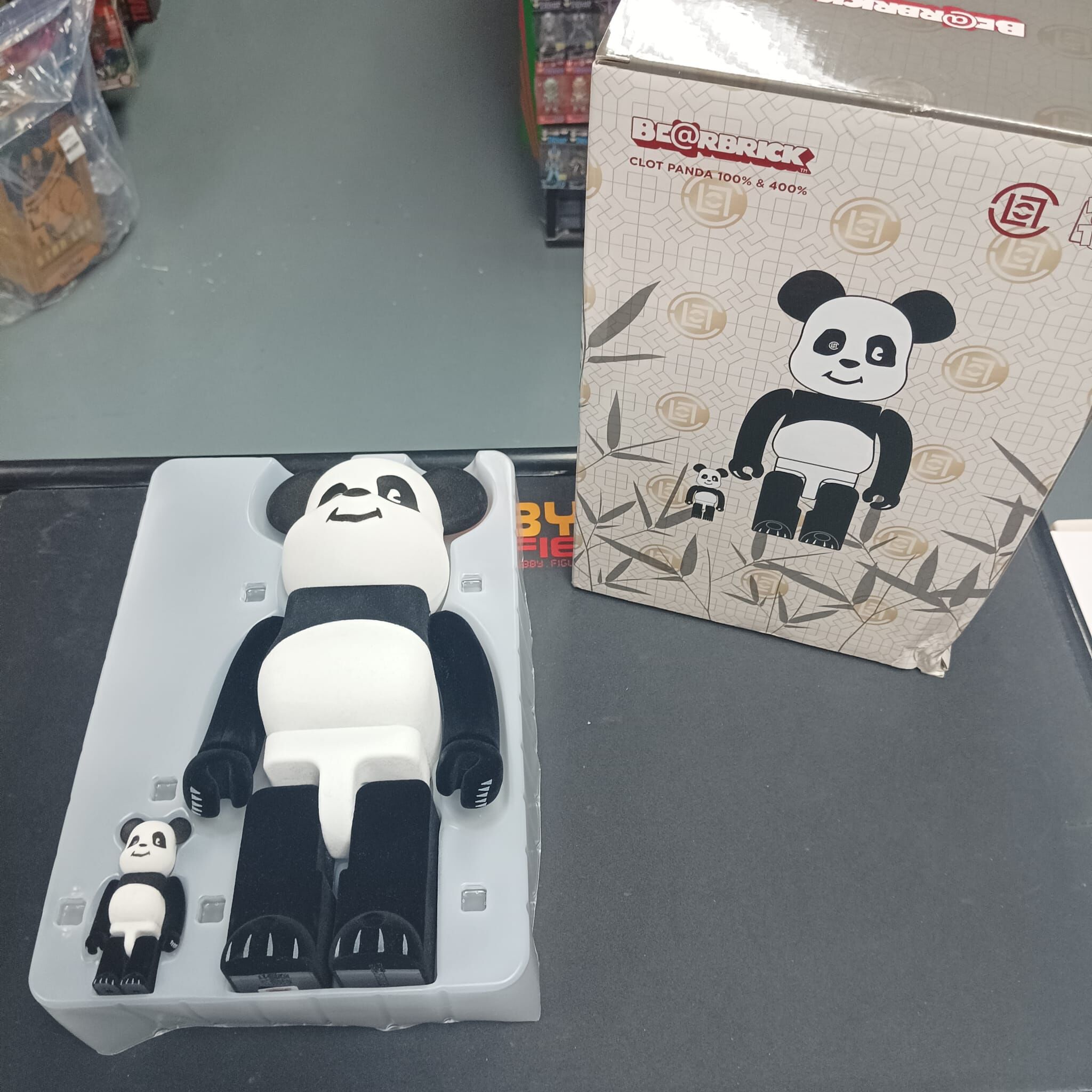寄賣-Medicom Toy Be@Rbrick - Clot Panda 100% & 400%