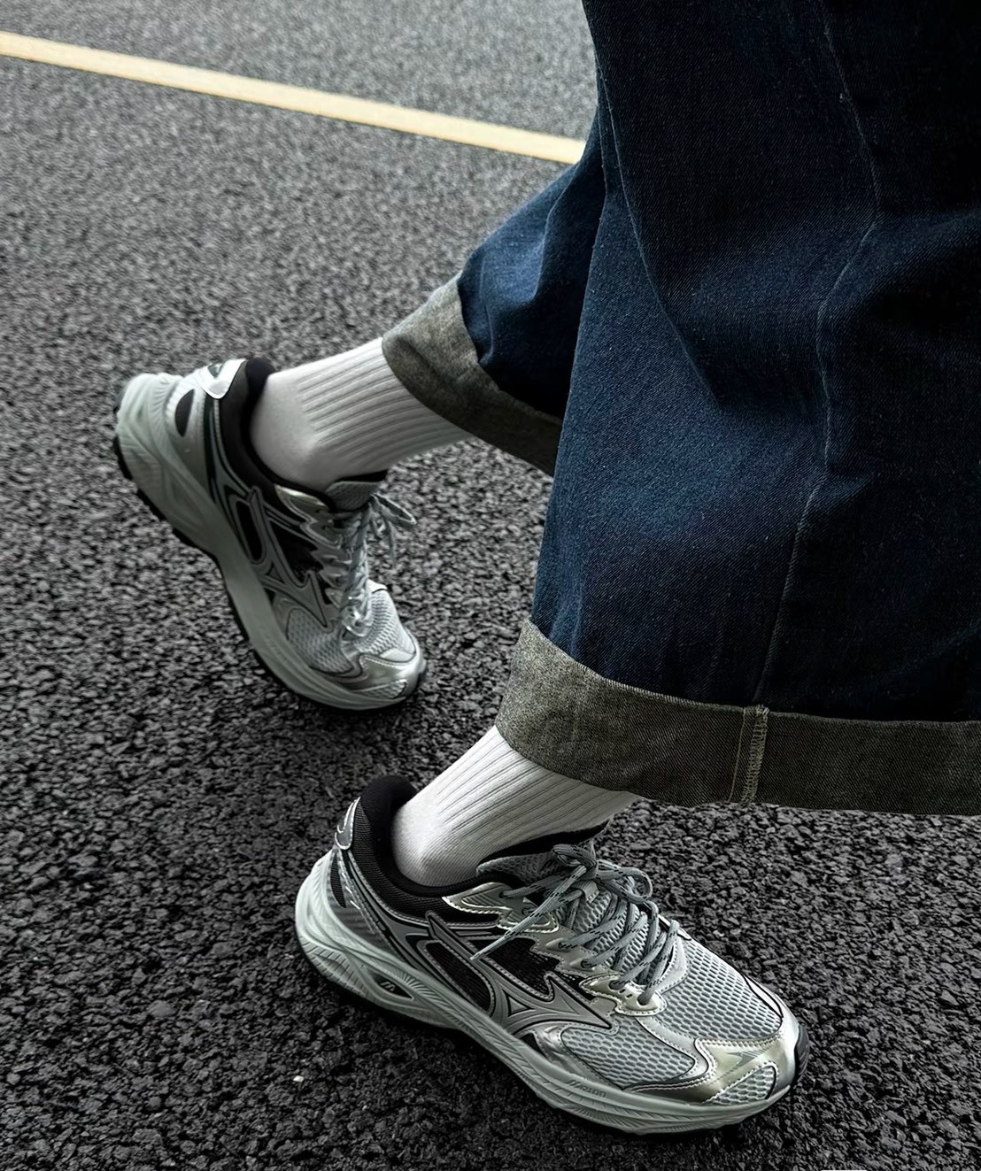 KTQ STORE ‧ MIZUNO Racer V2 黑銀銀色銀灰慢跑鞋復古穿搭男女鞋 D1GH250601