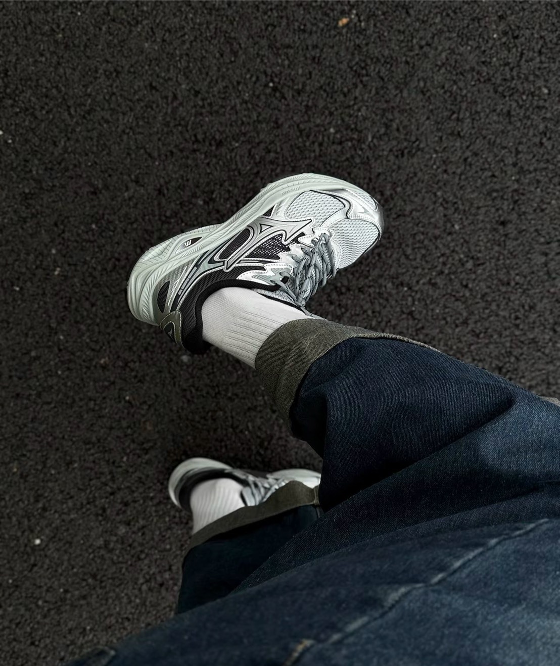 KTQ STORE ‧ MIZUNO Racer V2 黑銀銀色銀灰慢跑鞋復古穿搭男女鞋 D1GH250601