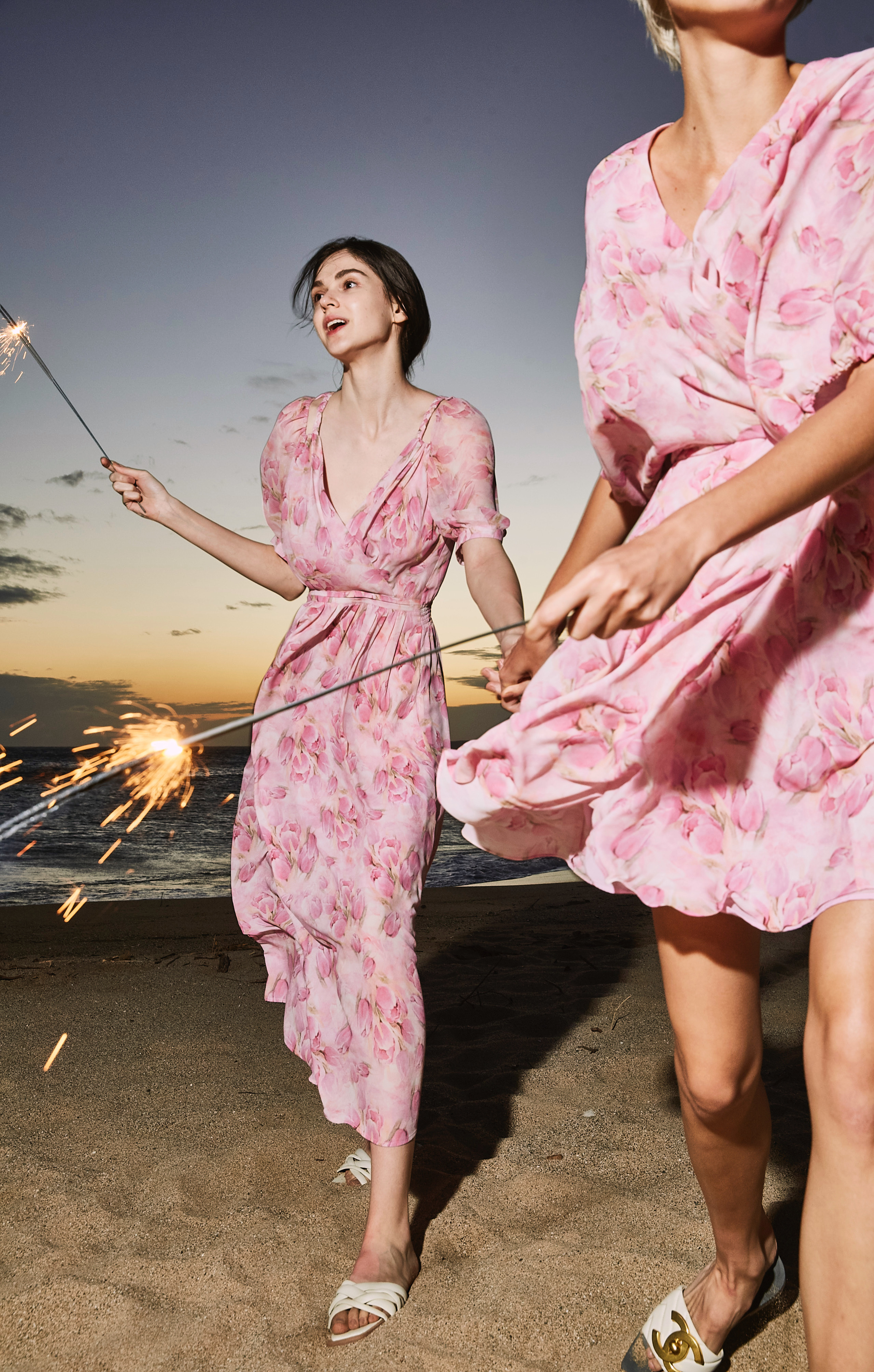 BD10009E1 珍珠玫瑰粉復古V領洋裝