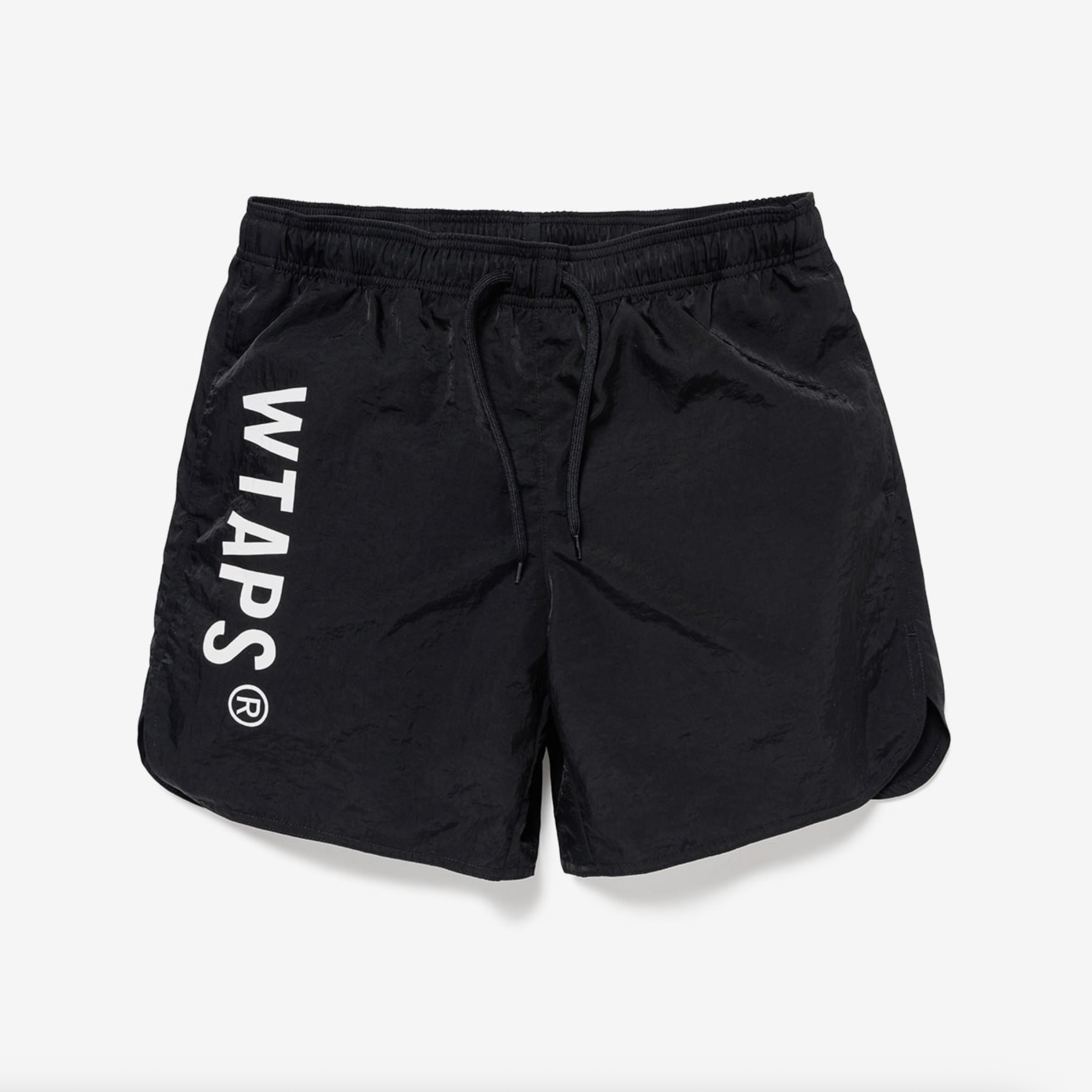 -(B4e01)-WTAPS SPSS2501 / SHORTS / NYLON. TWILL LOGO 抽繩 防水 尼龍 短褲 黑色-251TQDT-PTM06