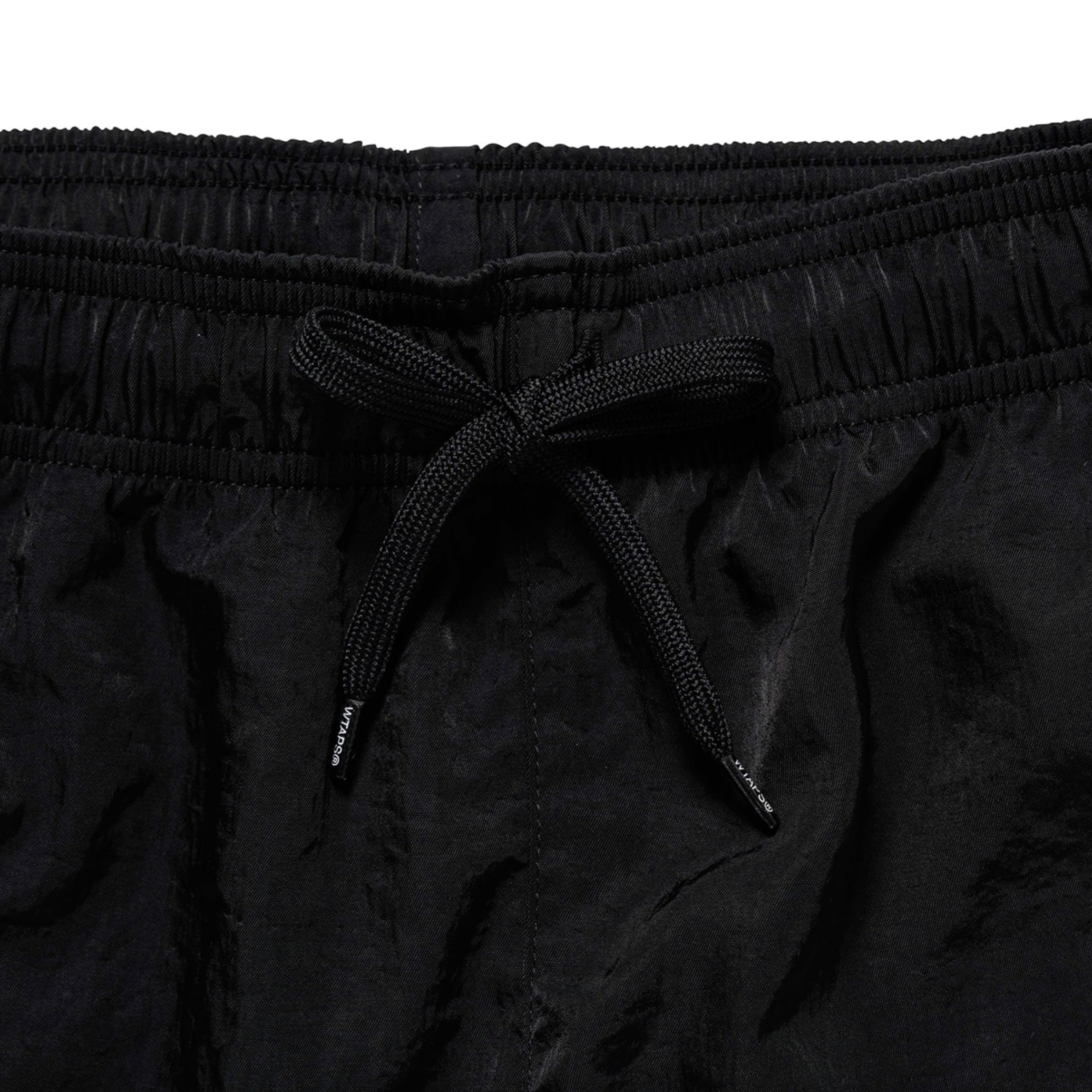 -(B4e01)-WTAPS SPSS2501 / SHORTS / NYLON. TWILL LOGO 抽繩 防水 尼龍 短褲 黑色-251TQDT-PTM06