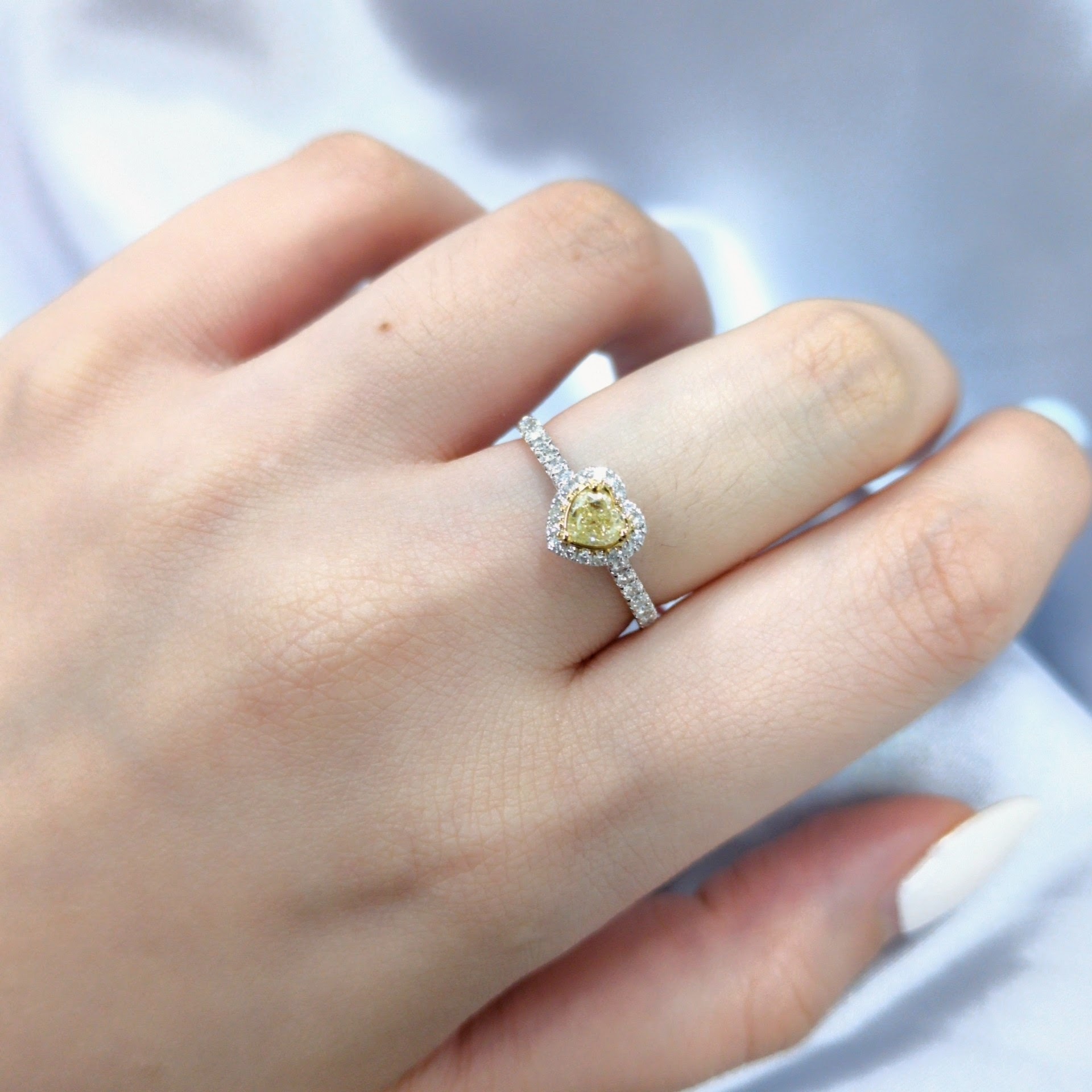 18K Gold 0.63ct Fancy Yellow Heart Shaped Diamond Ring