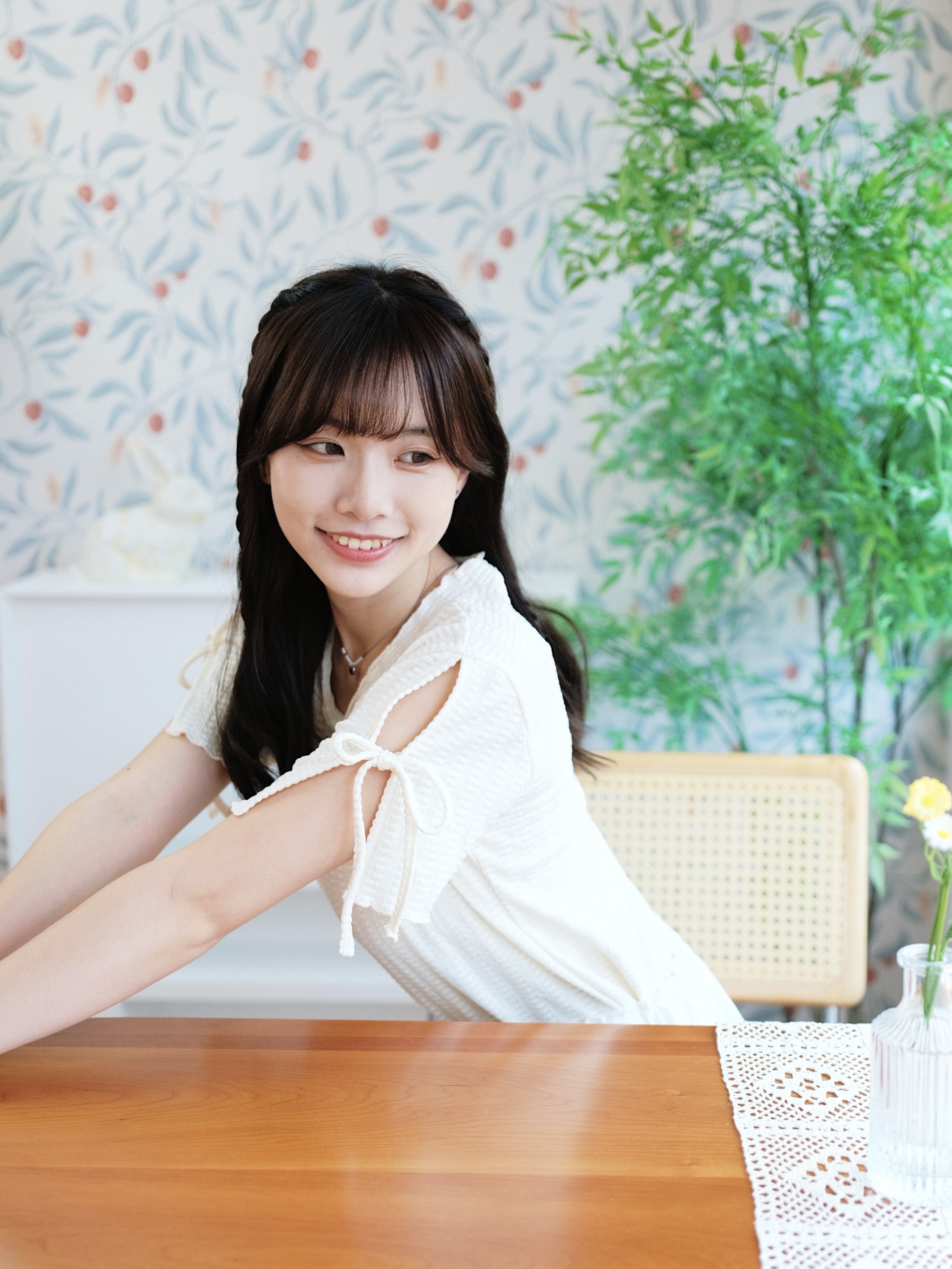 sheller sleeve less ribbon slit knit 美品 sheller🌼sleeve less ribbon slit knit