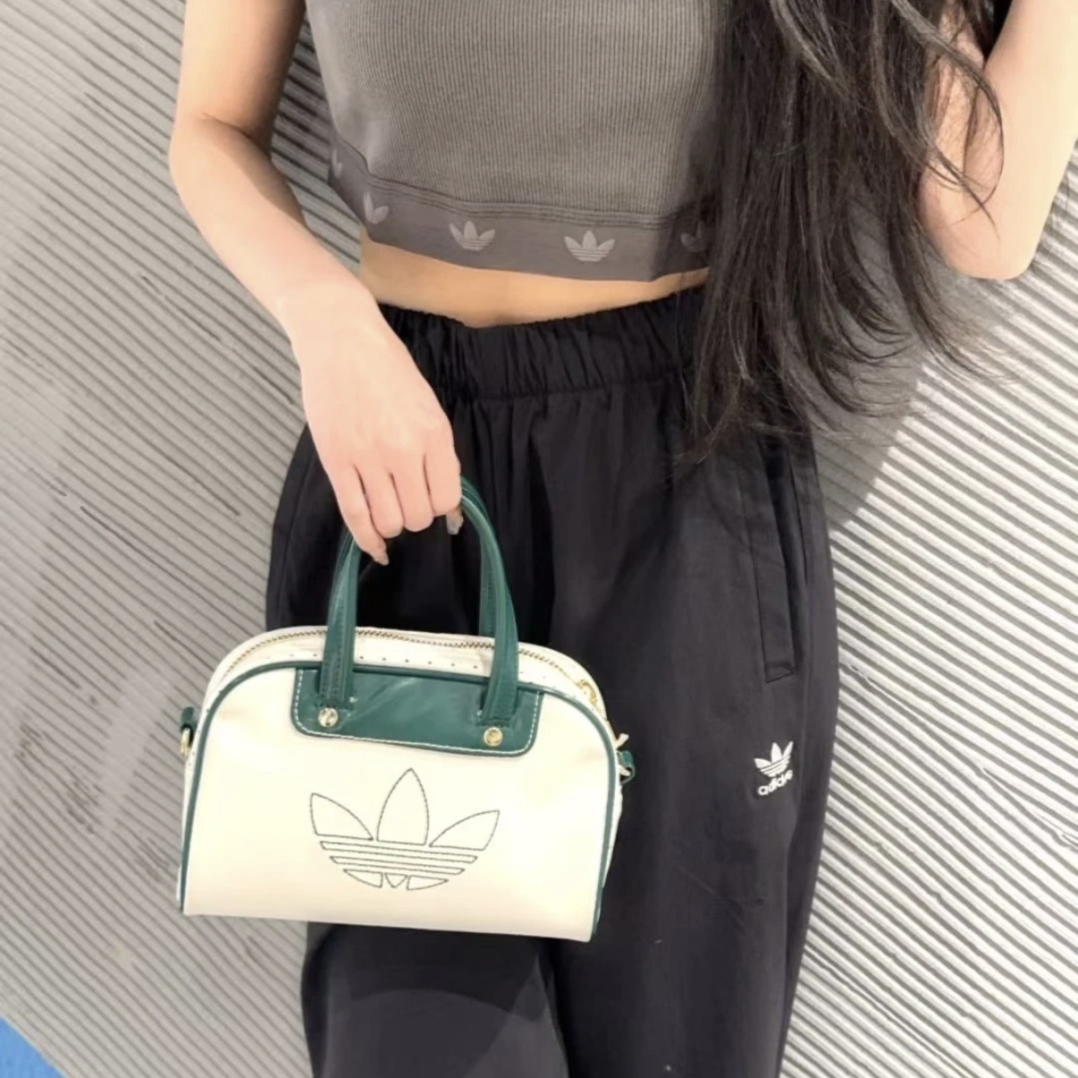 ADIDAS mini保齡球包小巧又好搭