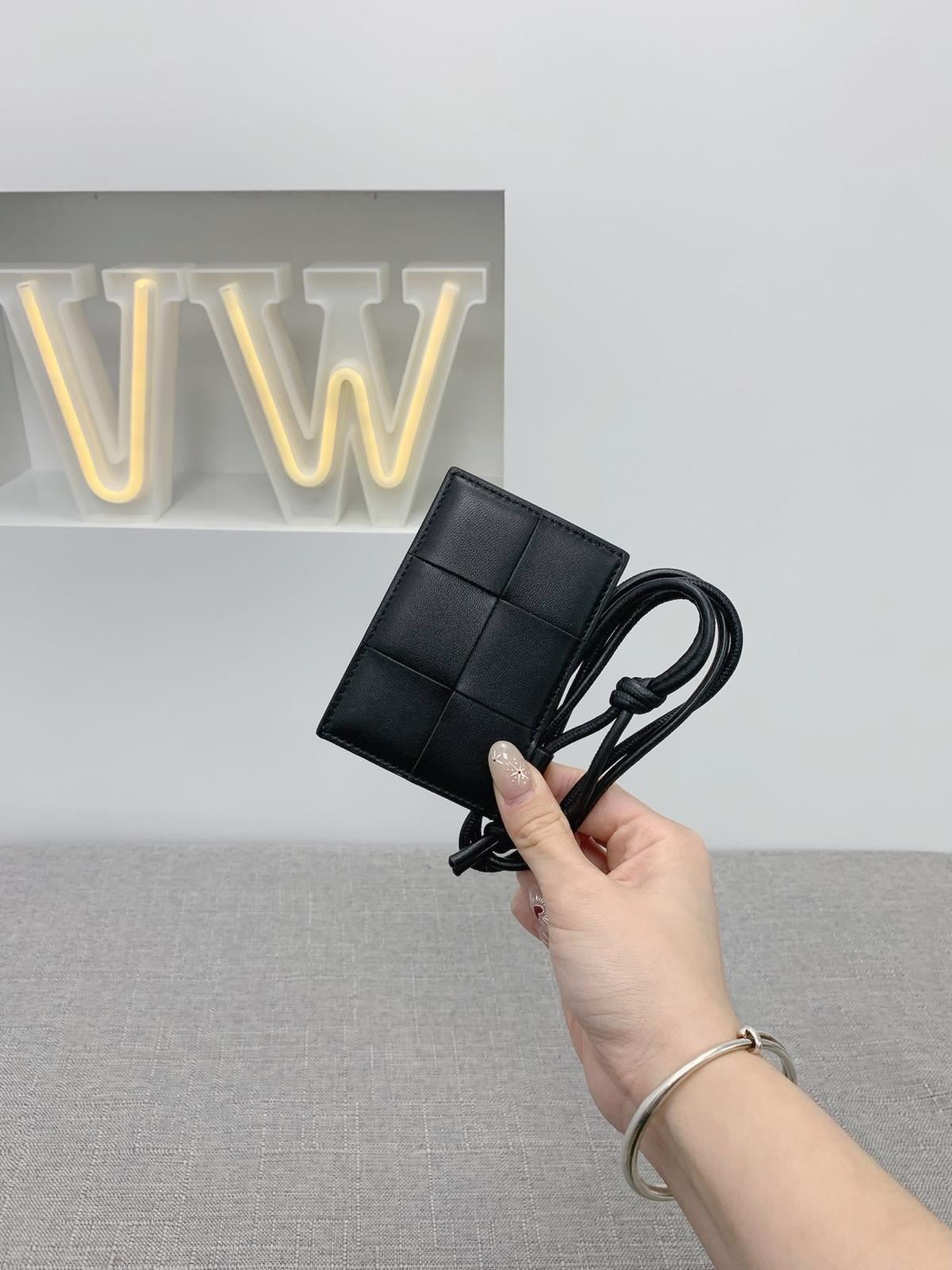 BV Cassette Badge Holder