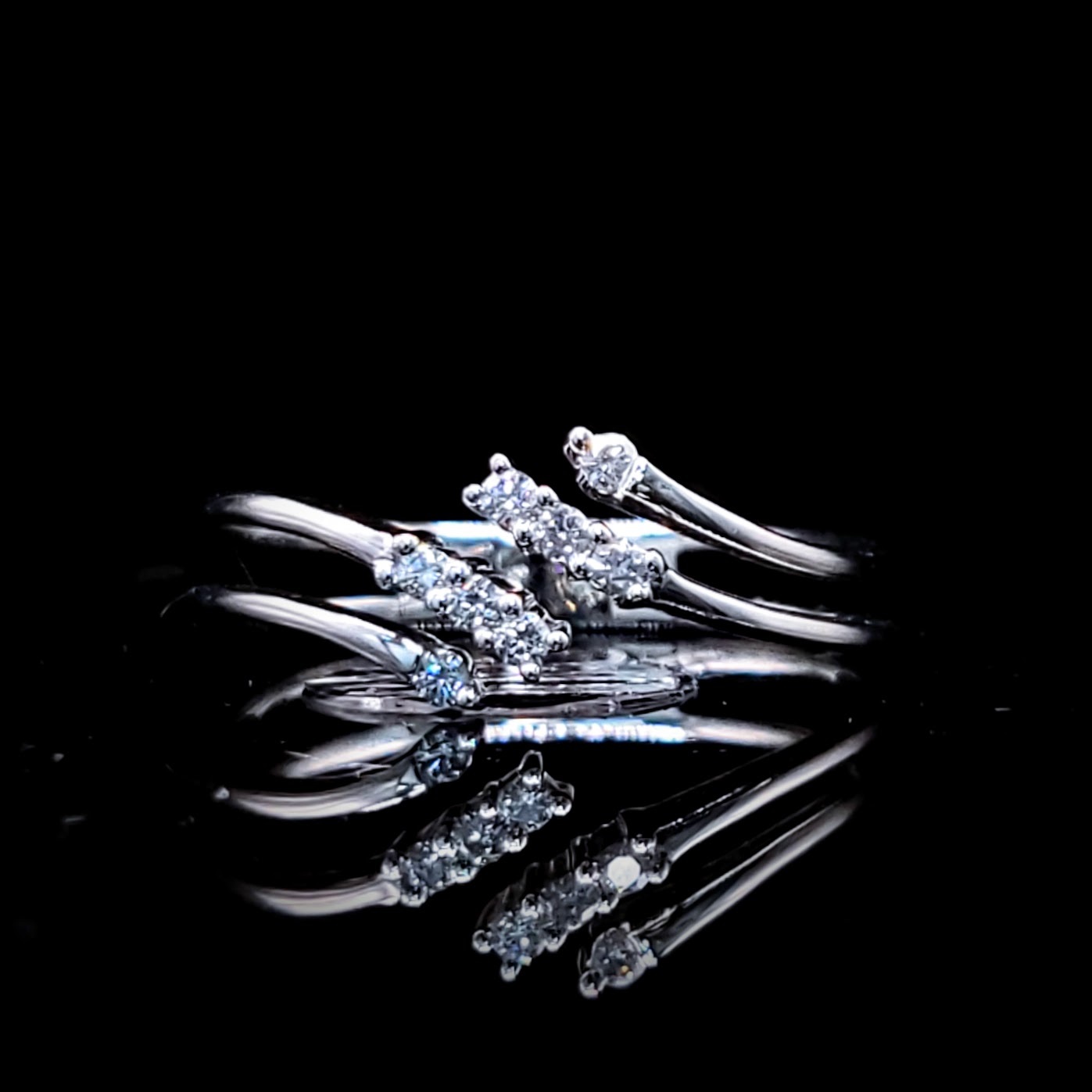 全新18K白金9份鑽石戒指