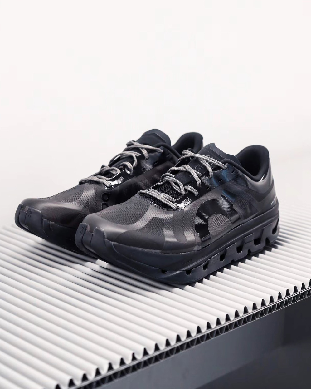 【Focus Store】預購 Slam Jam x On Running Cloudflow 5 "Gull / Black" 黑色 昂跑 3MF10483879