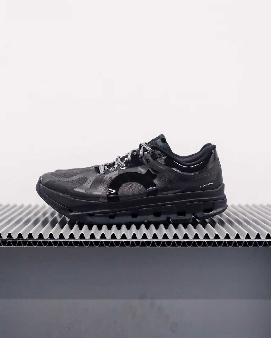 Focus Store】預購Slam Jam x On Running Cloudflow 5 