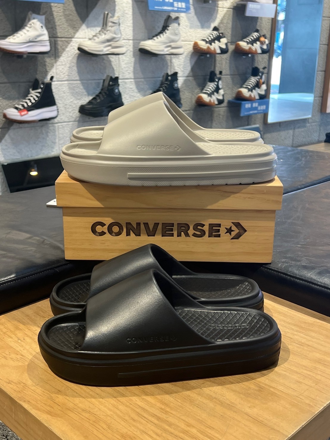 KTQ STORE ‧ Converse Essential Slide 拖鞋 卡其色 A12175C 黑色 A12174C