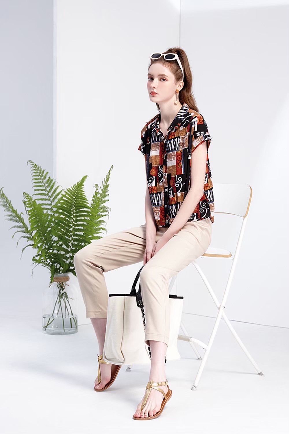 街頭個性休閒渡假風短版打摺修身顯瘦上衣W6391