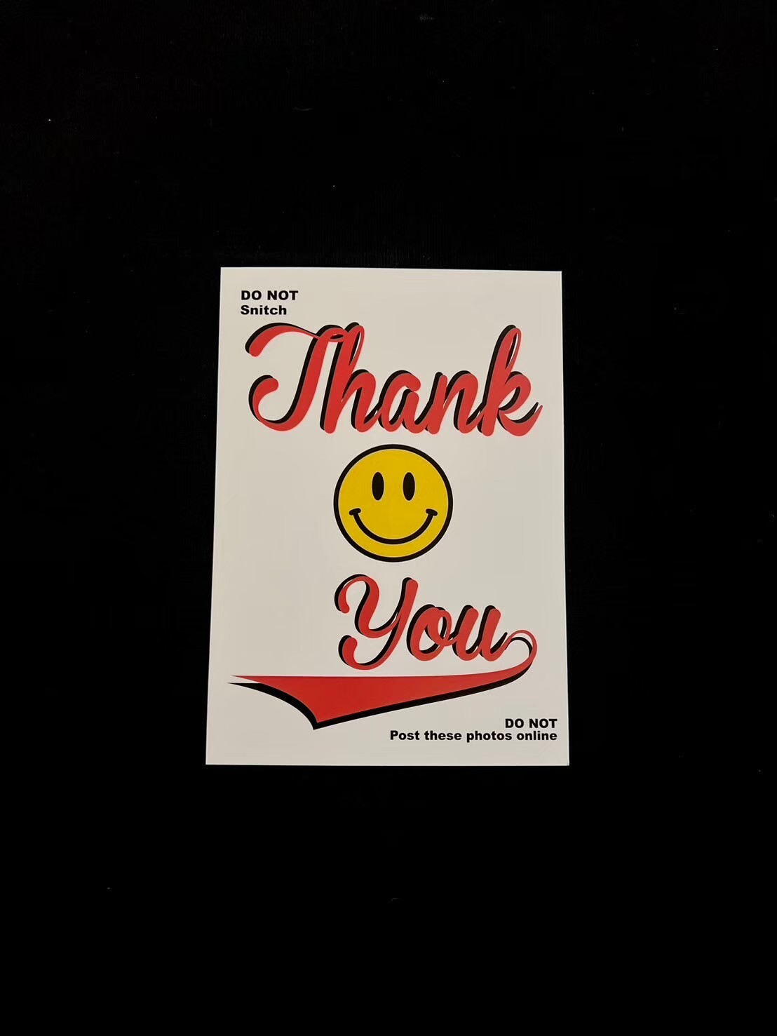 NOE246 "illegal smile" photo pack