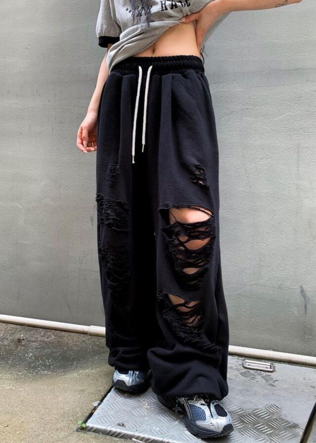 淨色破洞可束腳鬆身褲 TAC-0240P