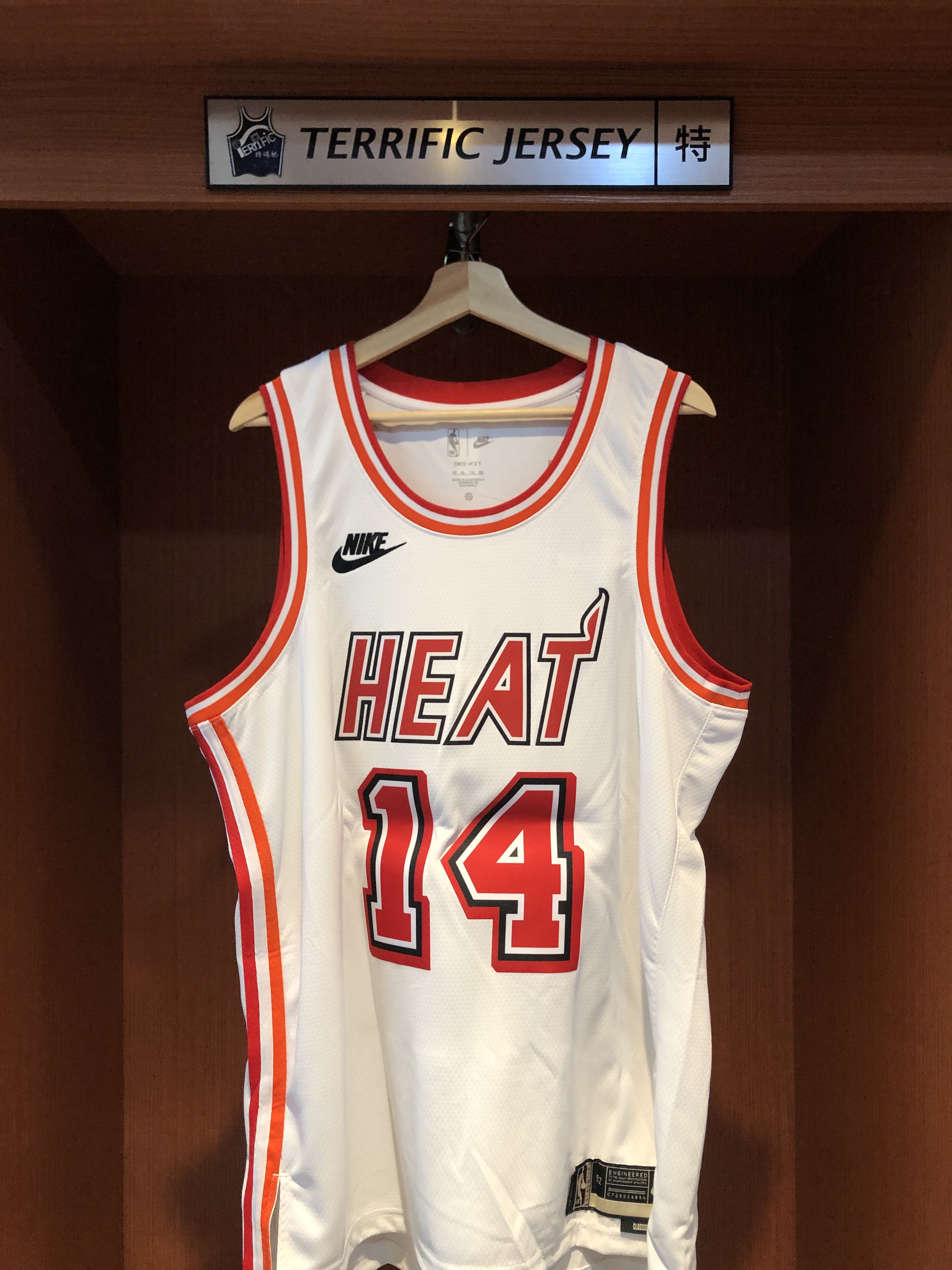 NBA球衣 親簽含認證 Tyler Herro 邁阿密熱火復古 HWC Nike Swingman 球迷版 熱轉印 Fanatics 官方雷射編號 全新