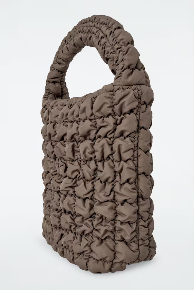 【預購】COS QUILTED MINI G062006 TOTE包（Dark mole）