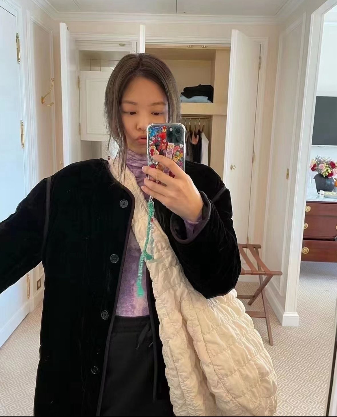 【預購】COS OVERSIZED QUILTED G062007 雲朵包（Light beige）