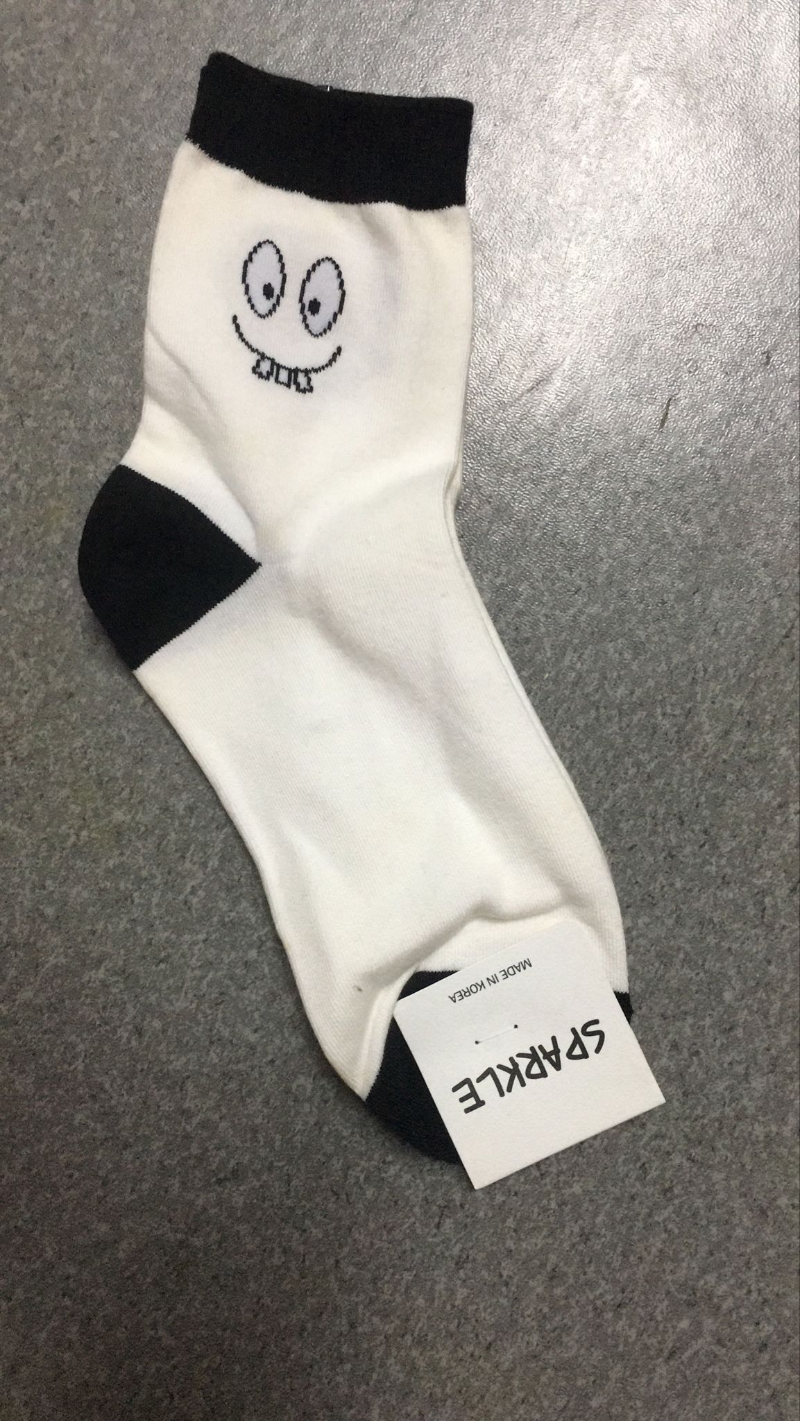 現貨 韓國崩牙襪(輕微污漬)唔影響穿著,介意勿下單（此為清貨價貨品不設退換）AT6 698