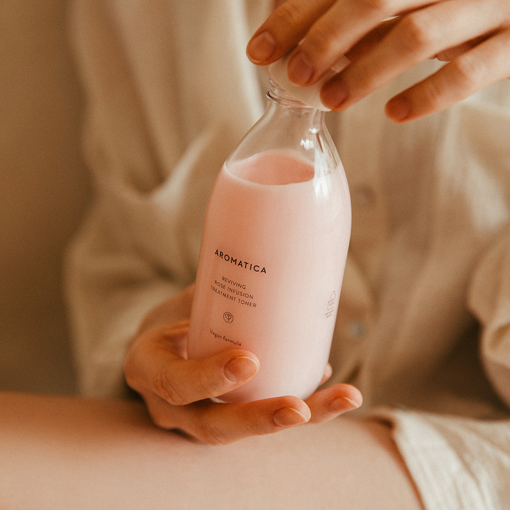 【預購】AKR062113 AROMATICA 玫瑰活膚爽膚水 200ml  (買一送一)