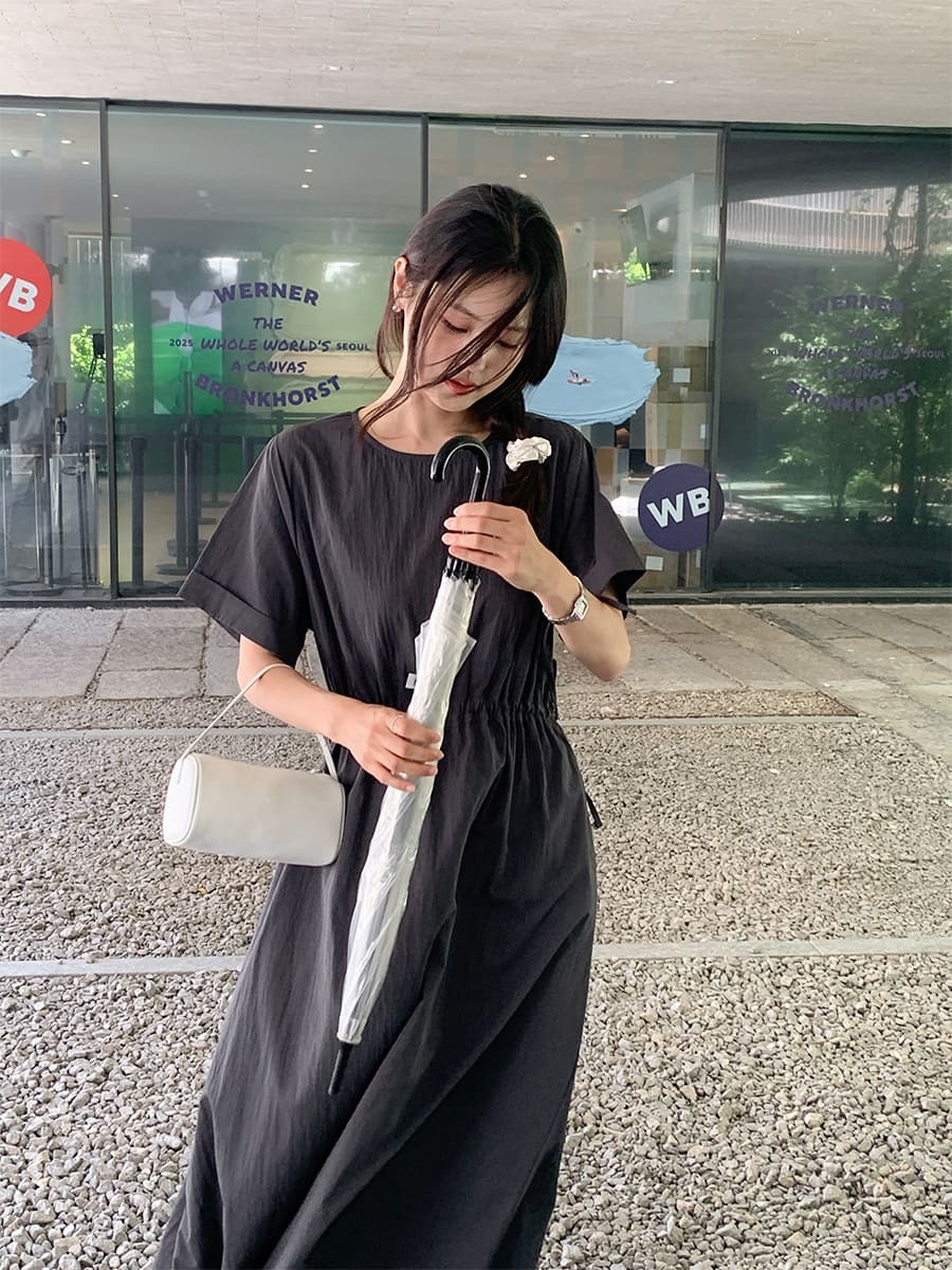 韓國Cherrykoko授權 輕柔日常收腰素感抽繩連身裙