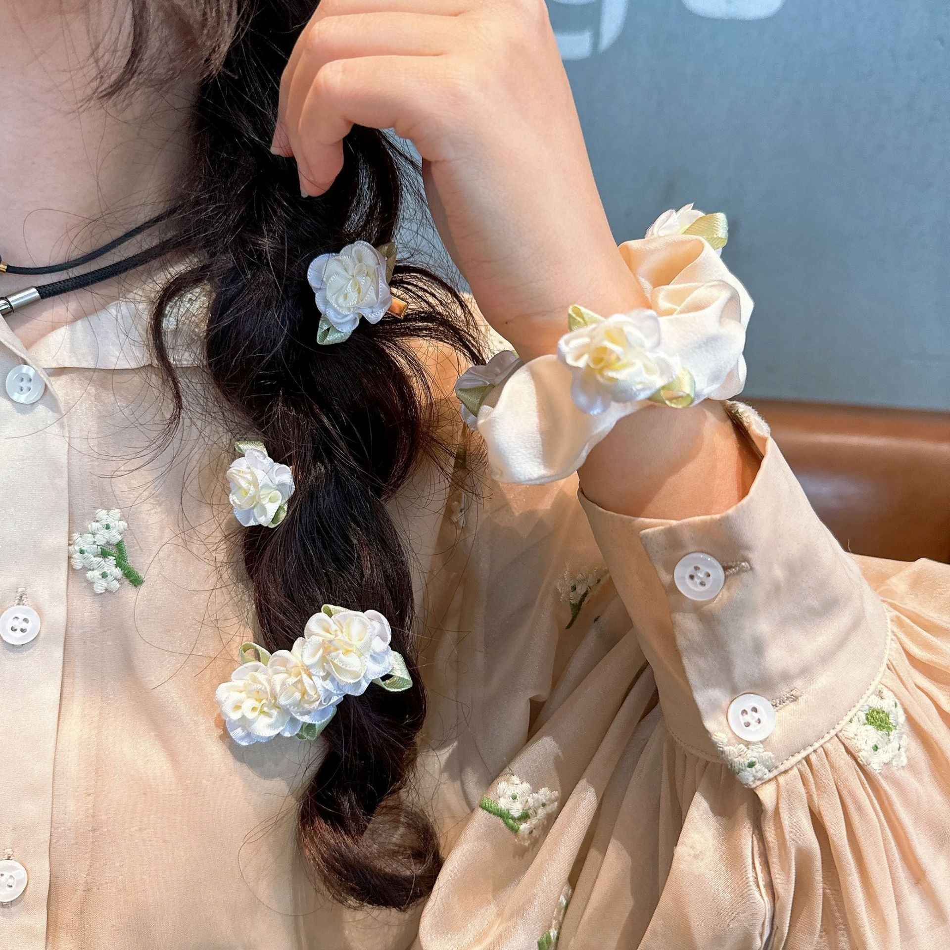 [3 FOR RM10] Forest Style Jasmine Floral Scrunchies