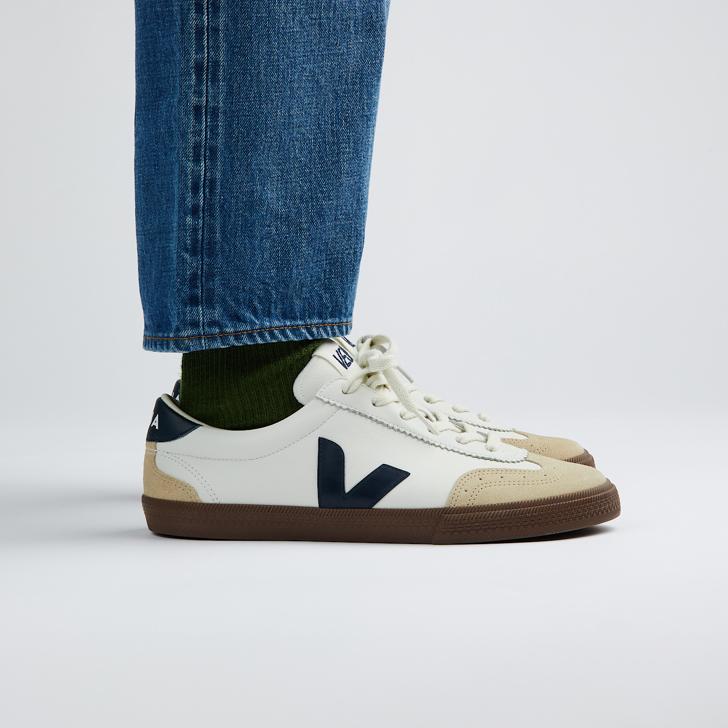 VEJA VOLLEY LEATHER WHITE NAUTICO BARK [限時勁減!]