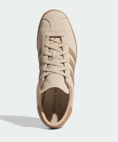 Adidas STADT 復古德訓風男女休閒鞋｜卡其米棕中性色百搭款/復刻街頭潮流 × 情侶穿搭推薦 JUN25