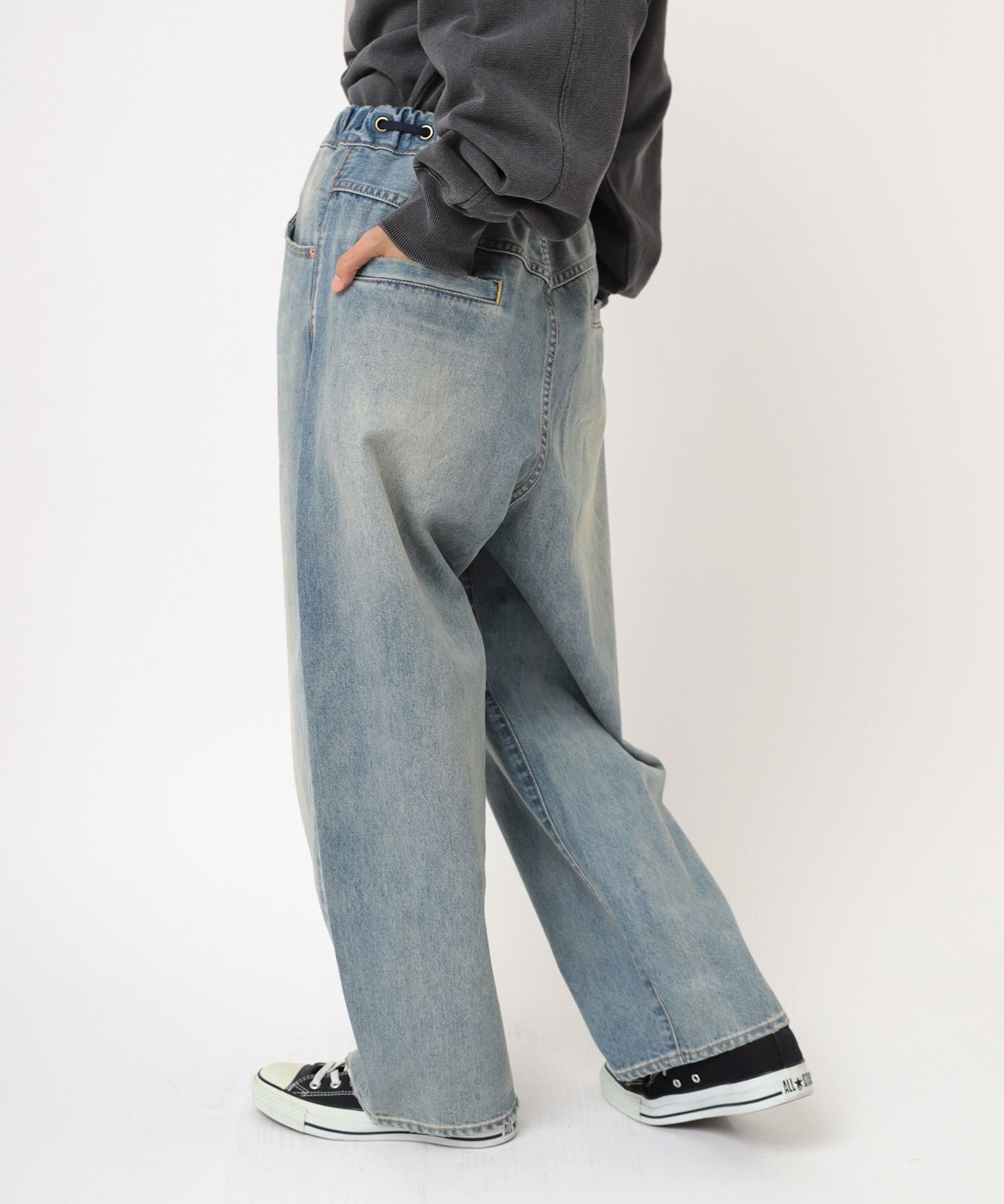 URCH 寬鬆牛仔褲