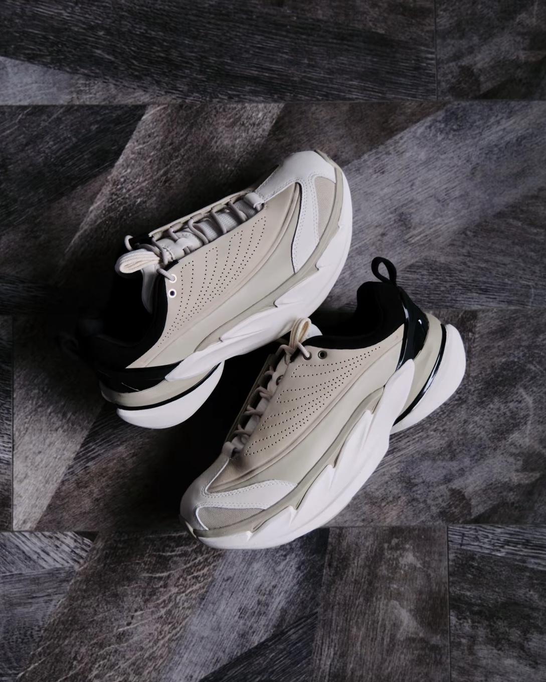 【Focus Store】預購 HOKA Elevon X "Beige" 卡其黑 1147550-AWL