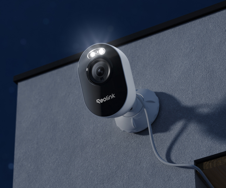 Reolink Lumus 2K 4MP Outdoor Smart Wi-Fi Camera with Spotlight Color Night Vision With 128GB Micro SD Card 戶外防水夜視監控攝影機