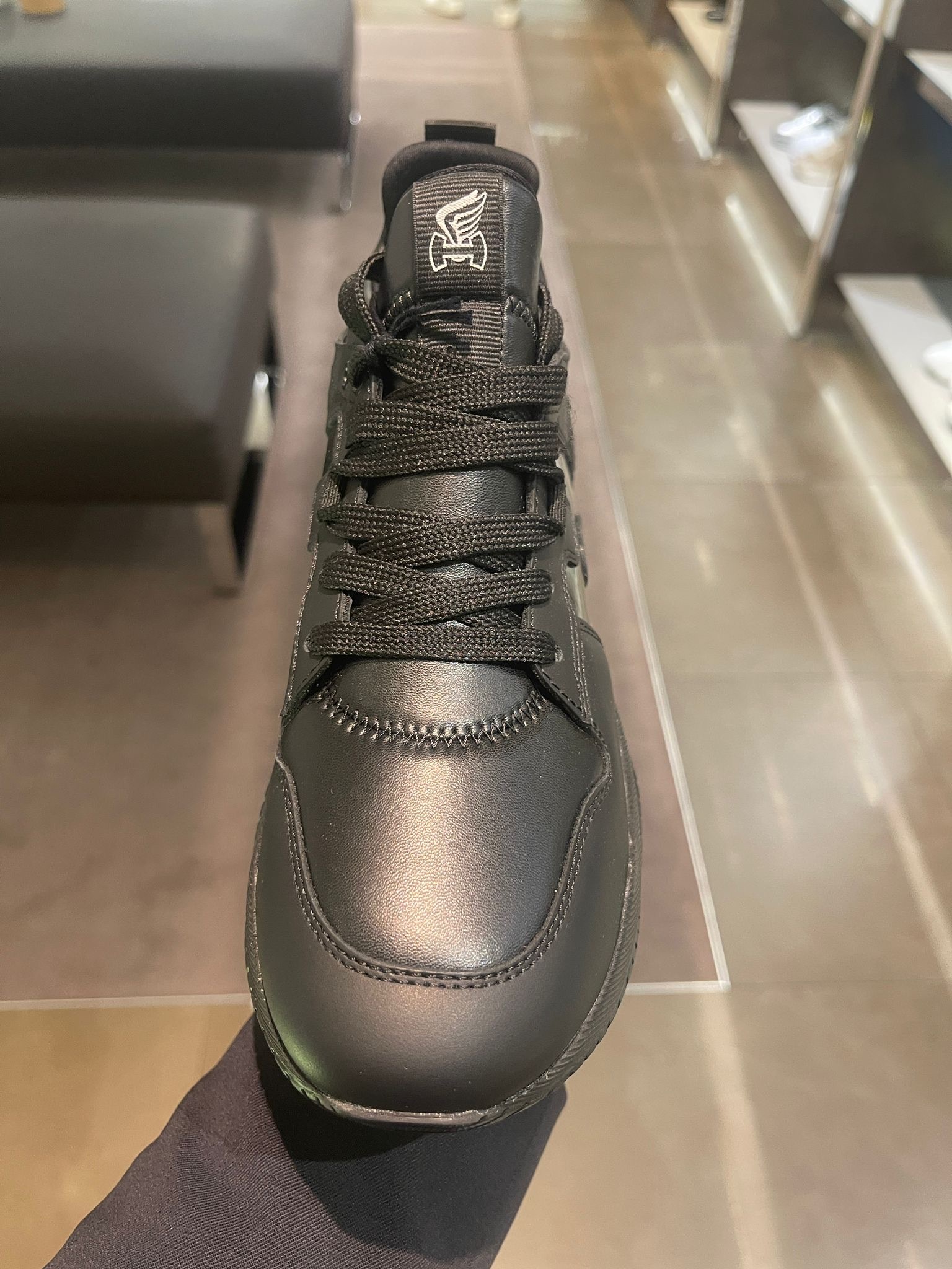 Tod's Hogan HXW568 women sneakers black