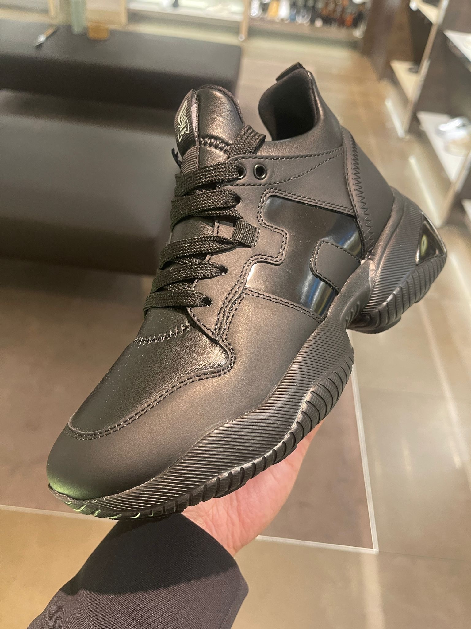 Tod's Hogan HXW568 women sneakers black