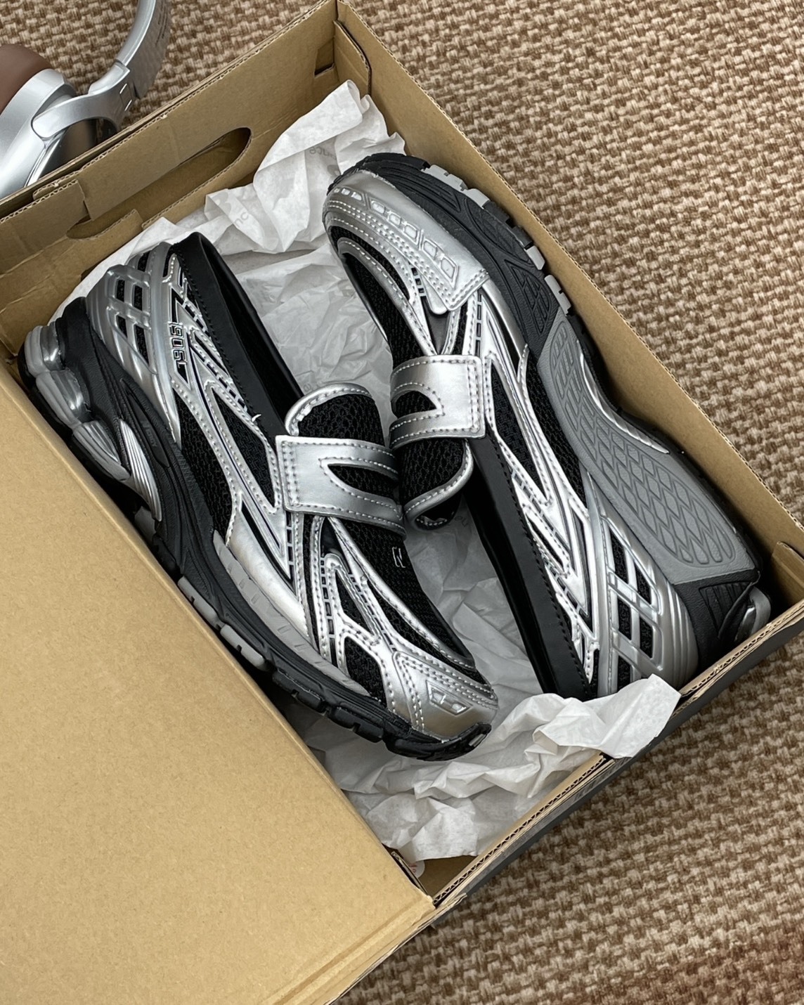 【現貨】New Balance 1906L "Silver Metallic Black" 樂福鞋 銀黑