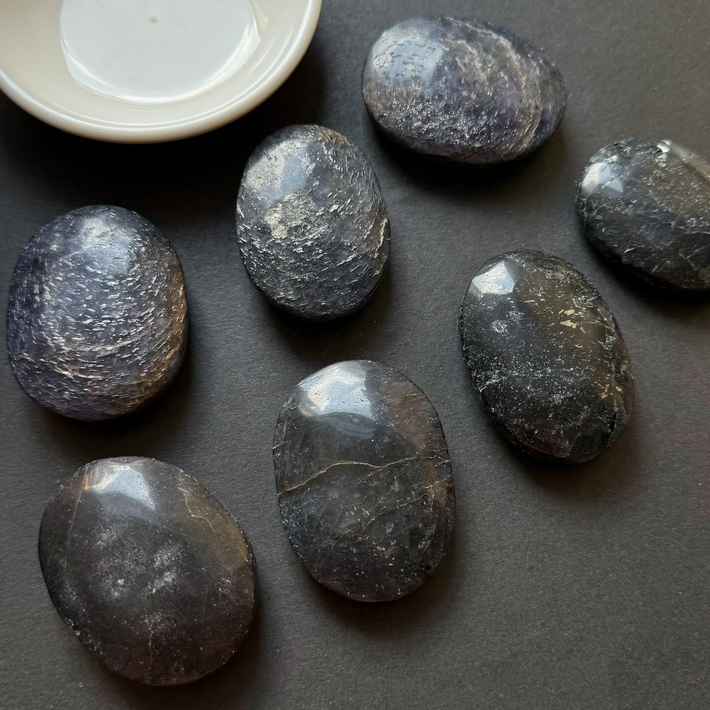 [原石] 太陽菫青石